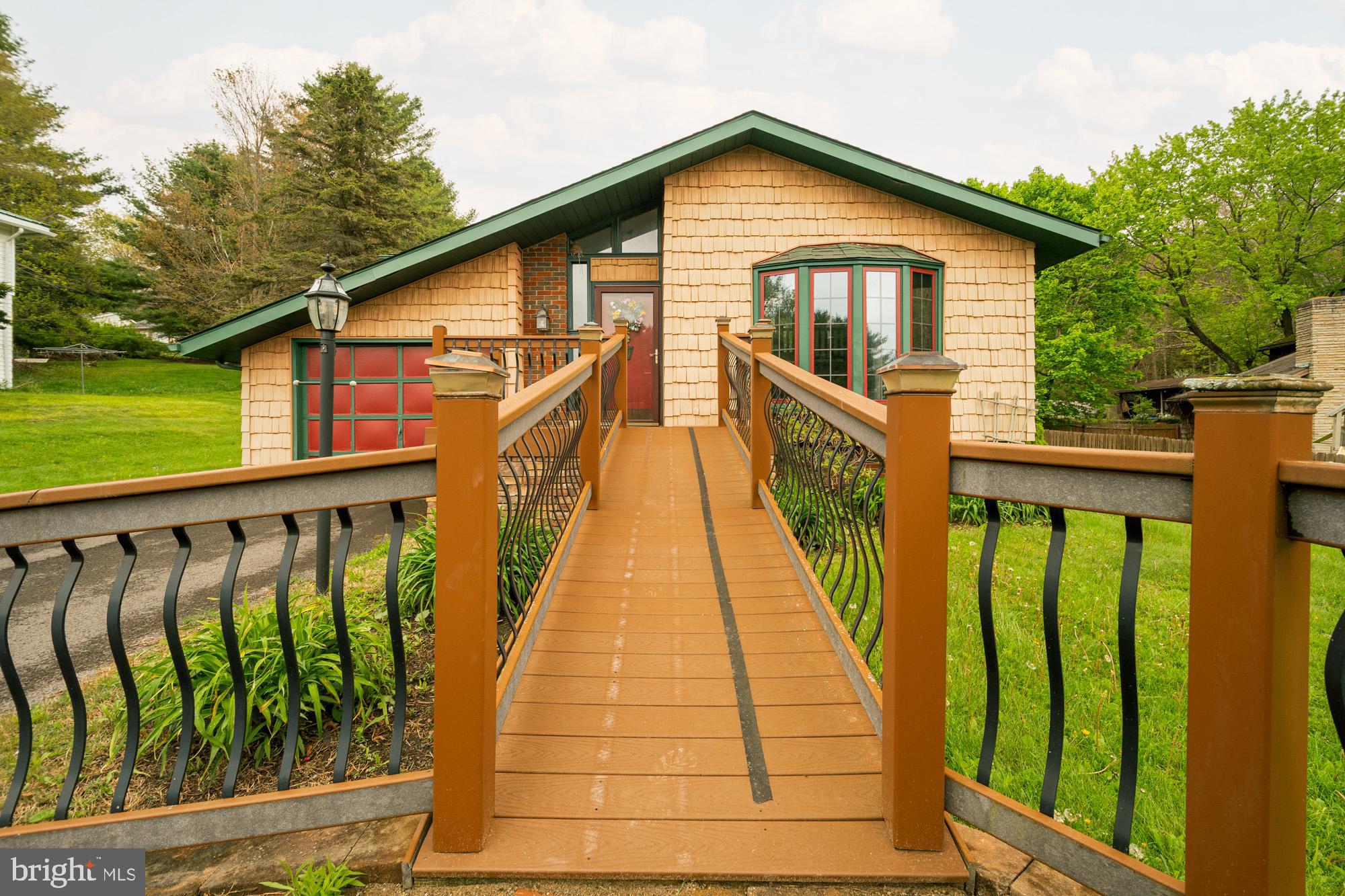 MITCHELL MANOR - Residential