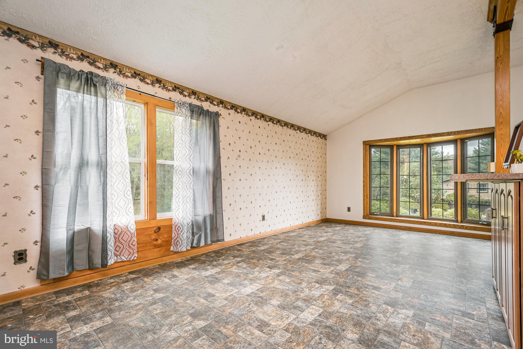 MITCHELL MANOR - Residential