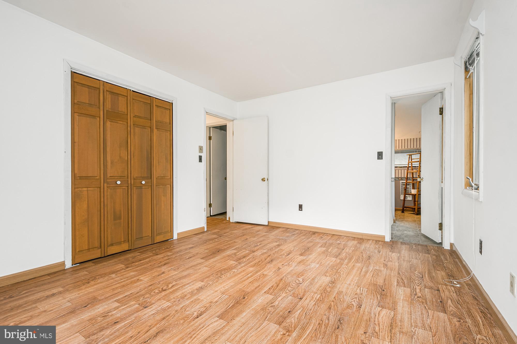 MITCHELL MANOR - Residential