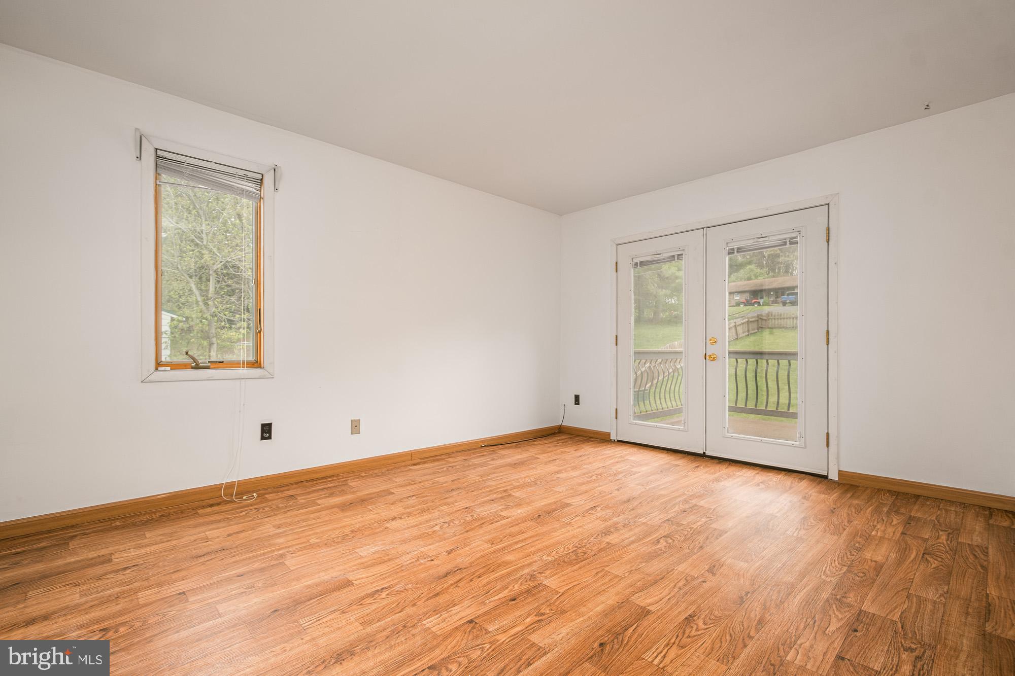 MITCHELL MANOR - Residential