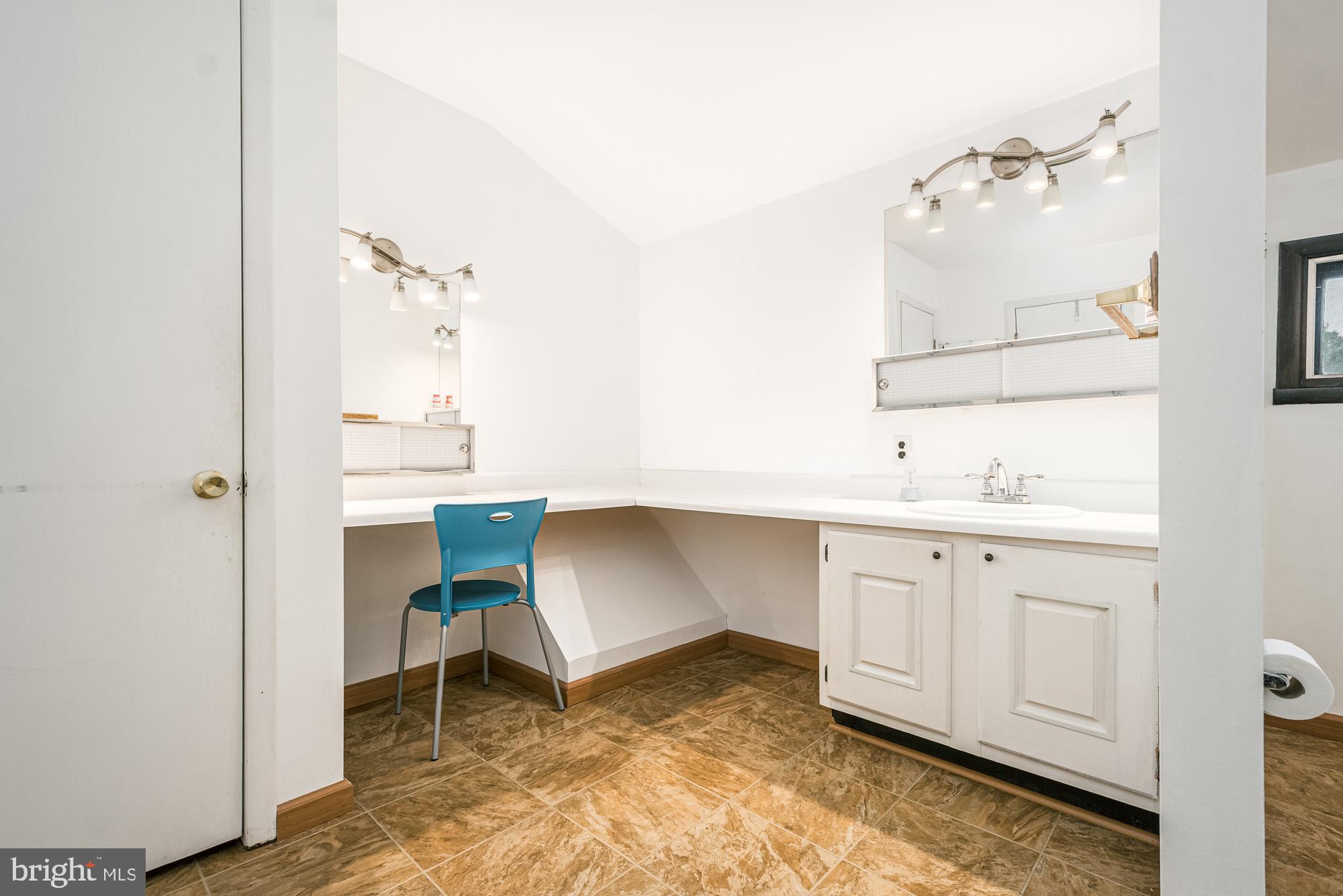 MITCHELL MANOR - Residential