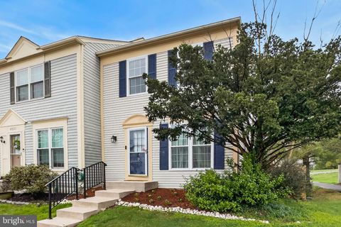 Townhouse For Sale - 6523 Old Carriage Lane<br/> ALEXANDRIA, VA 22315