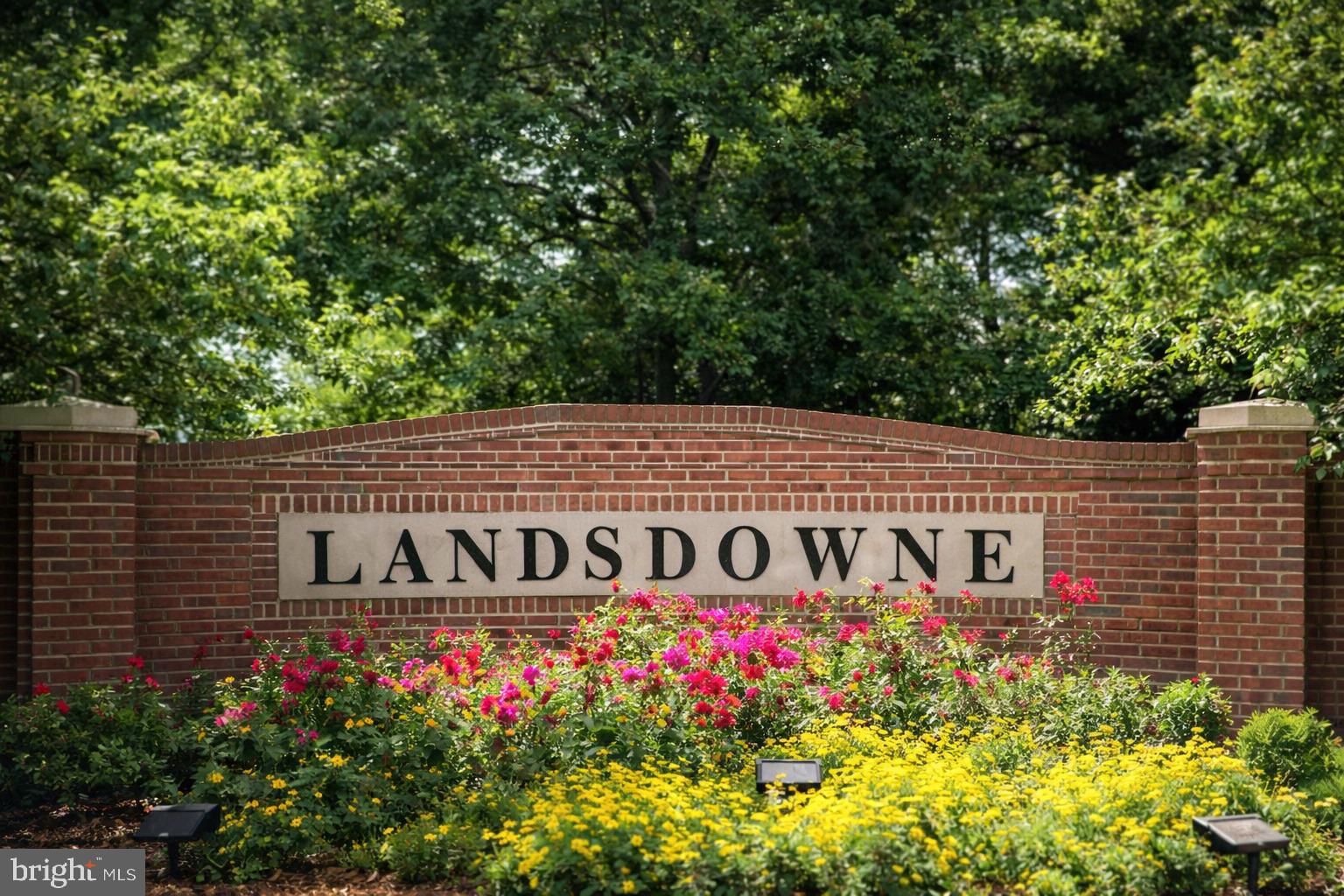 6523 OLD CARRIAGE LANE