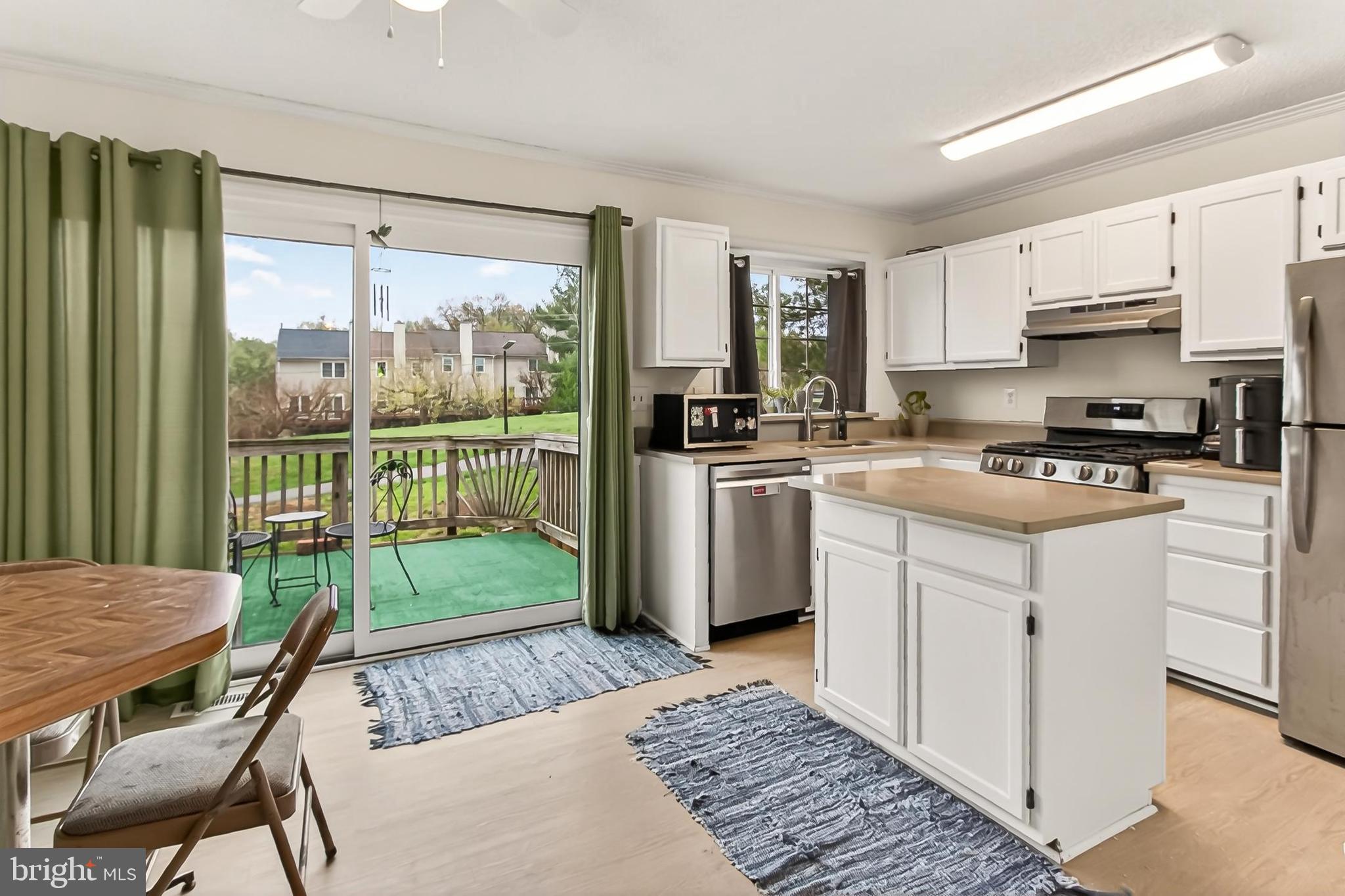 6523 OLD CARRIAGE LANE