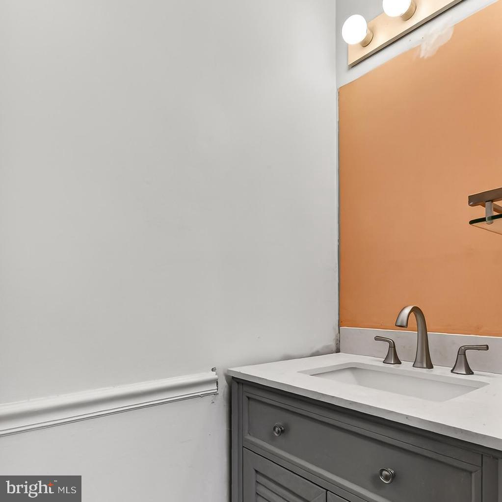 6523 OLD CARRIAGE LANE