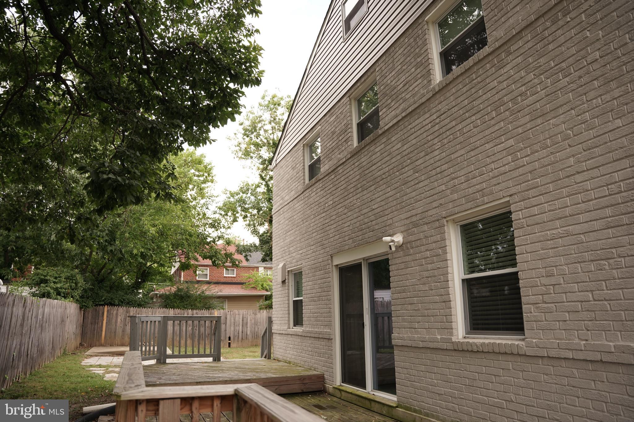 DUPONT VILLAGE - Residential Lease