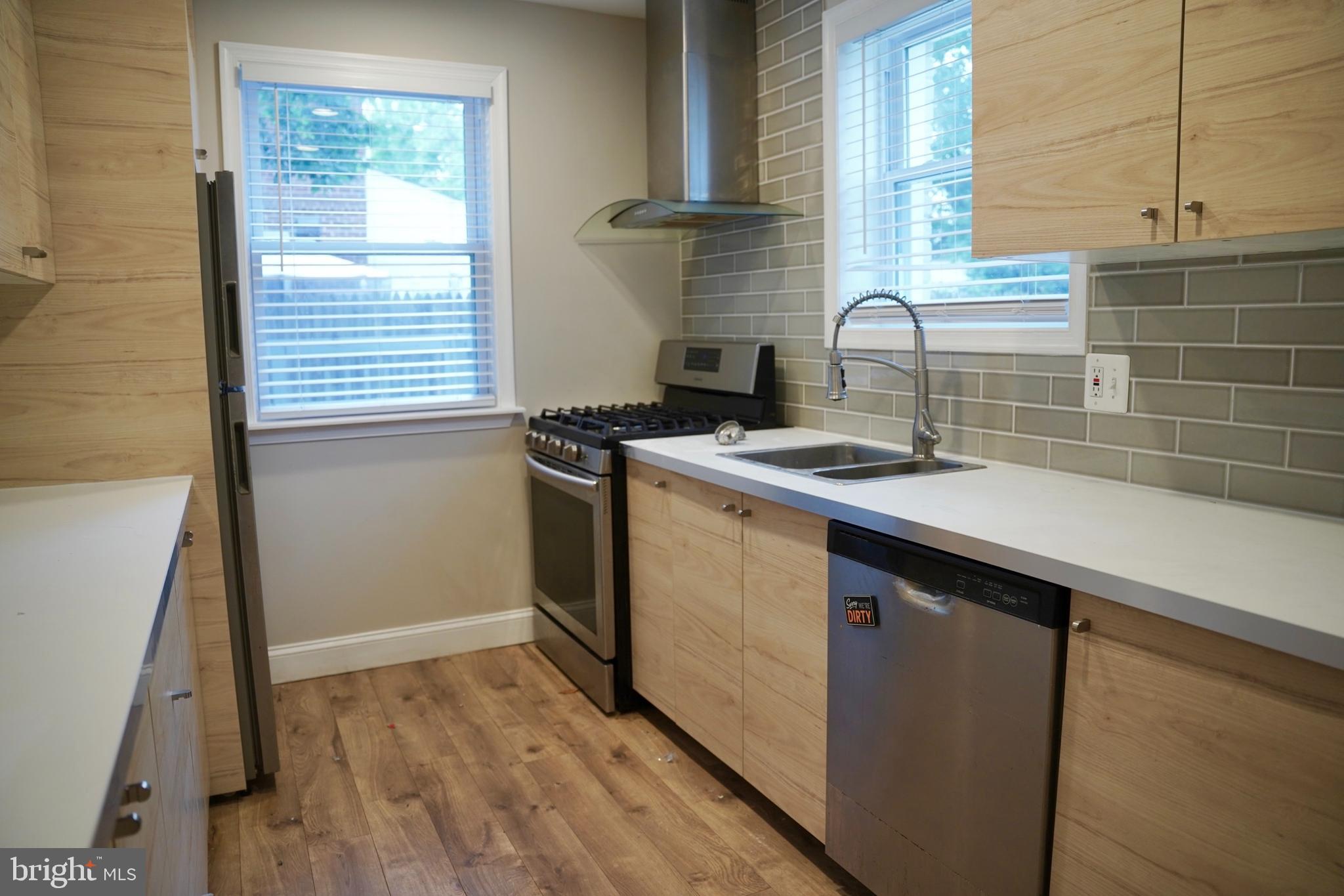 DUPONT VILLAGE - Residential Lease