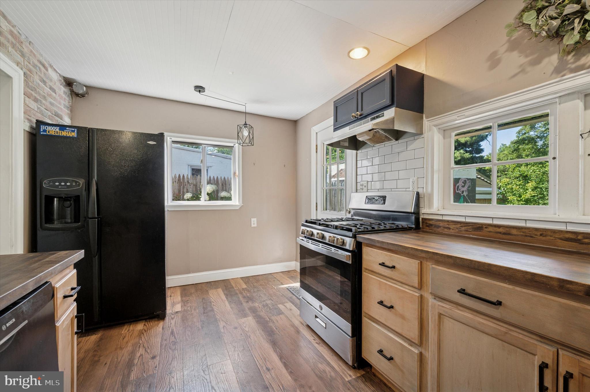 306 HIGHLAND ROAD