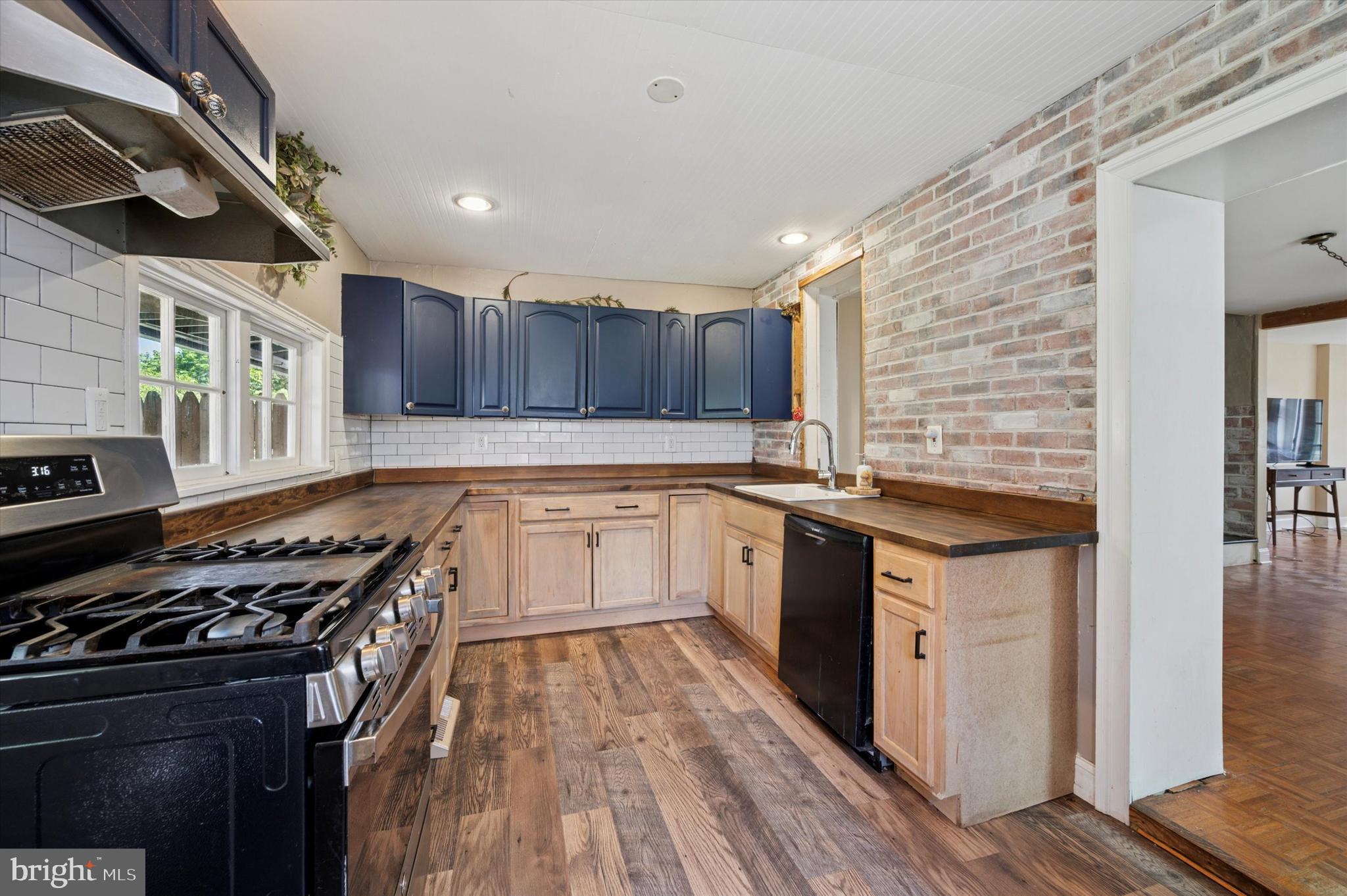306 HIGHLAND ROAD