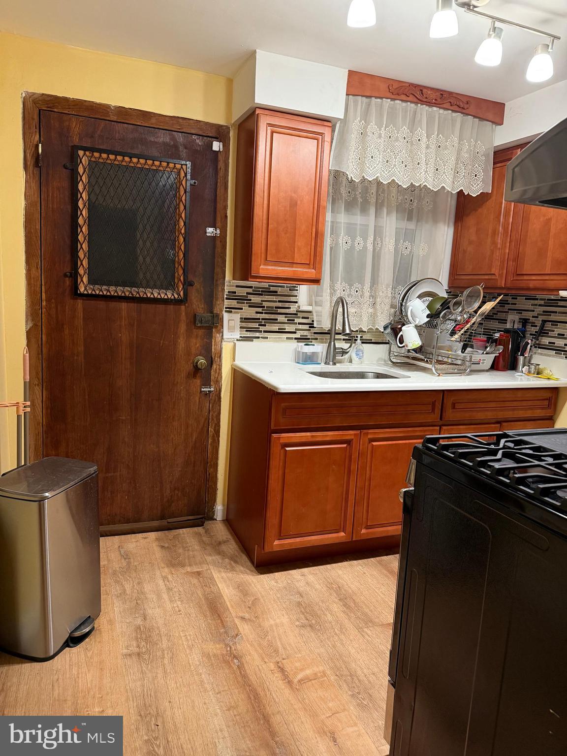 UNIVERSITY CITY - Residential Lease