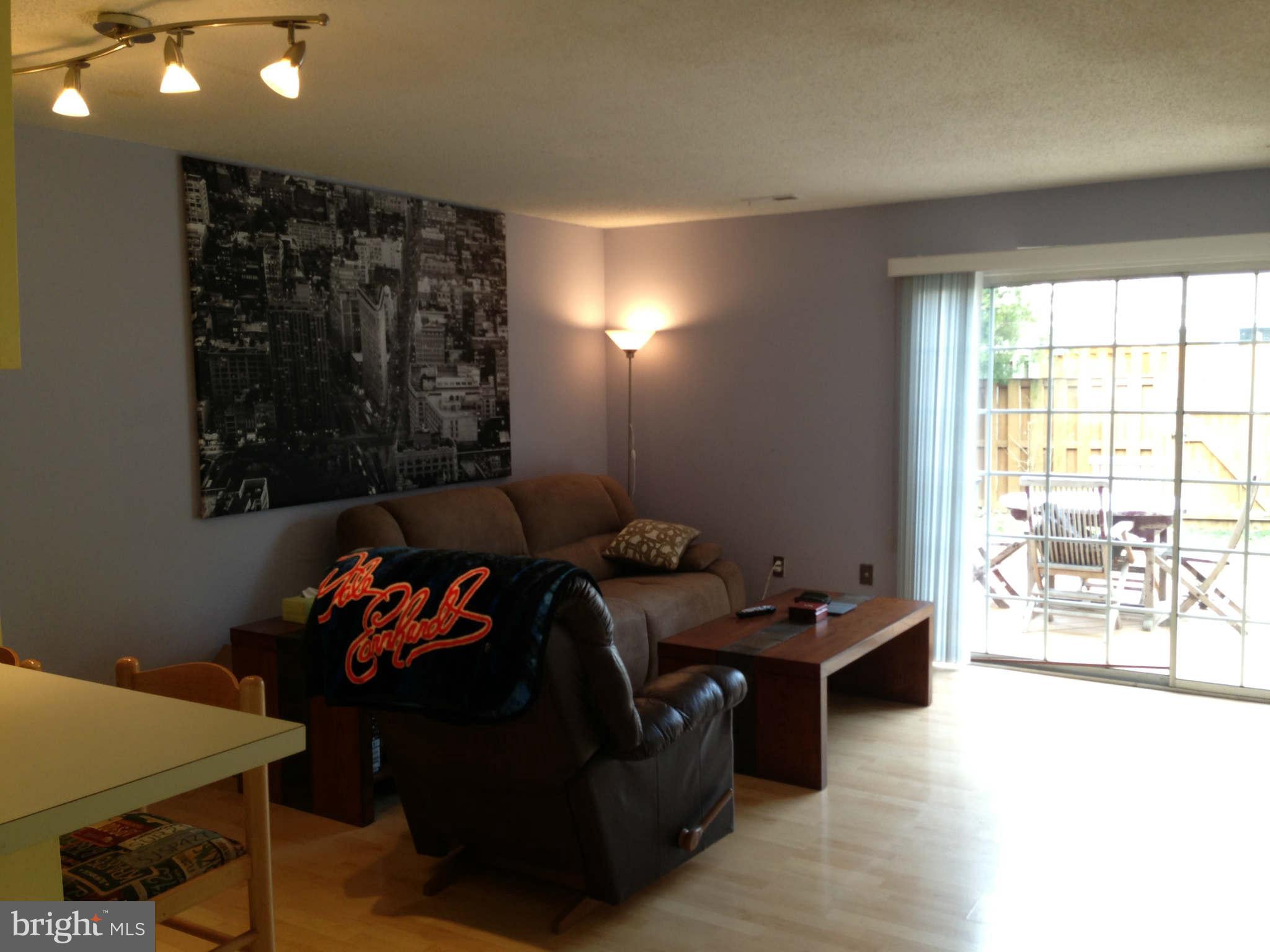 LANDSDOWNE - Residential Lease