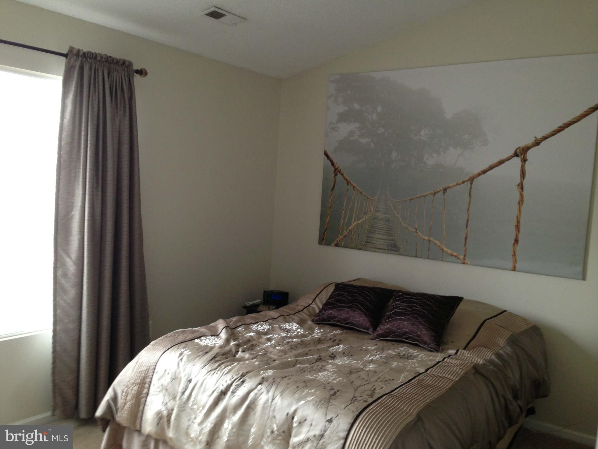 LANDSDOWNE - Residential Lease