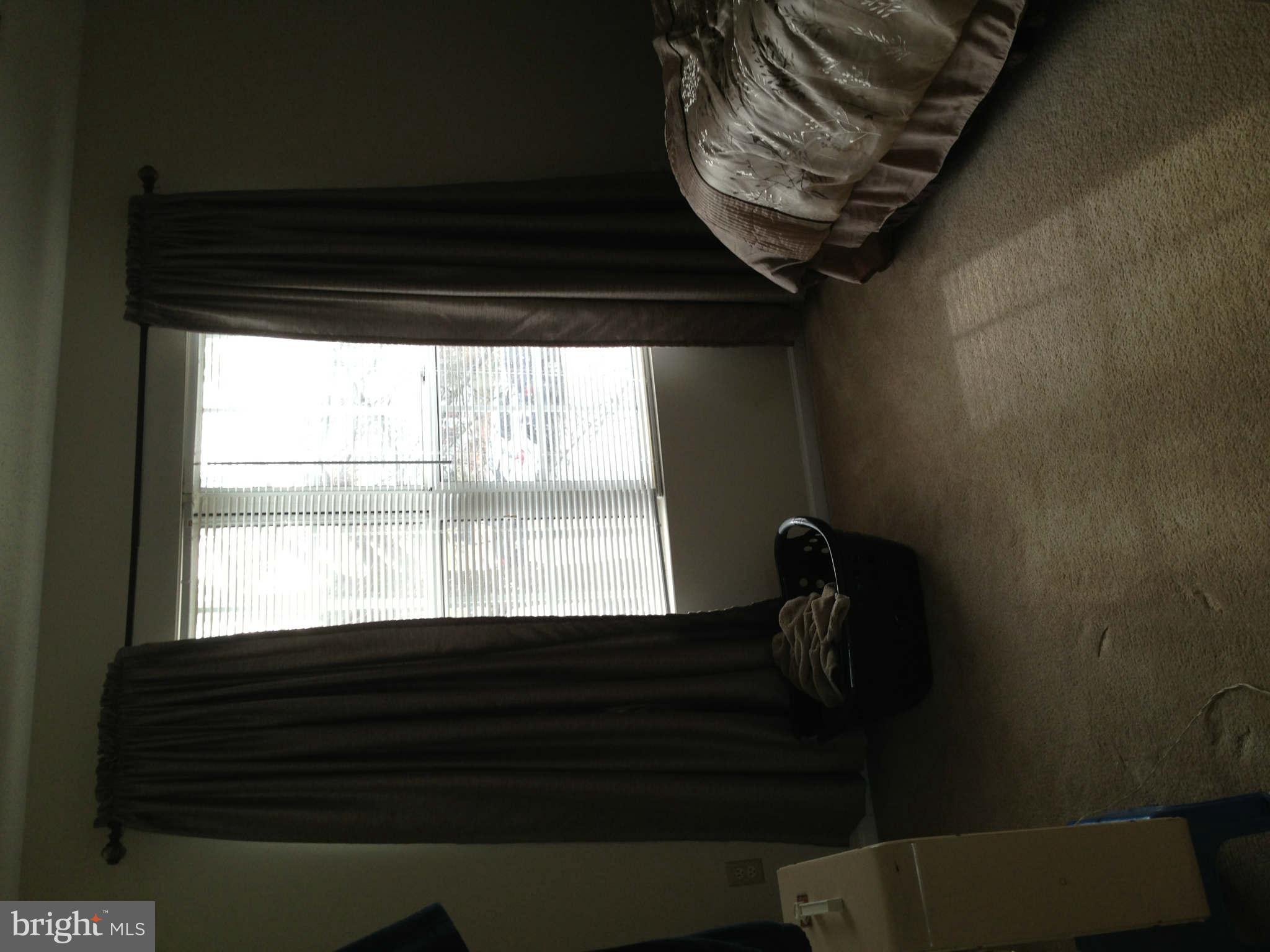 LANDSDOWNE - Residential Lease