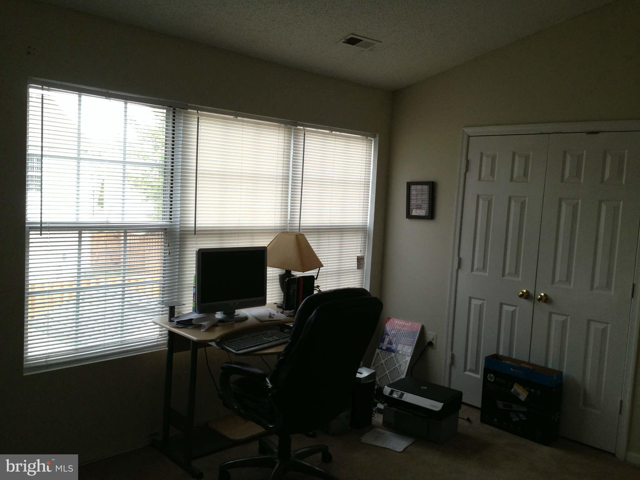 LANDSDOWNE - Residential Lease