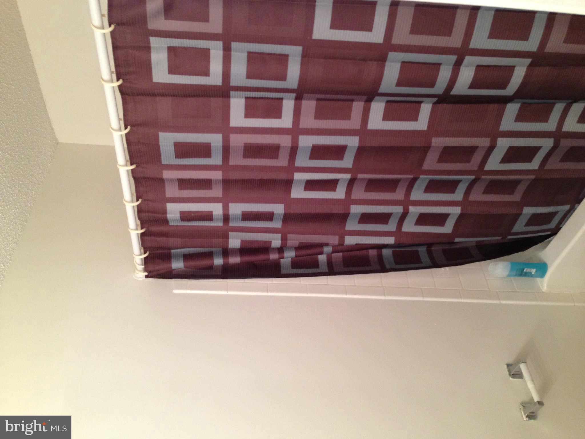 LANDSDOWNE - Residential Lease