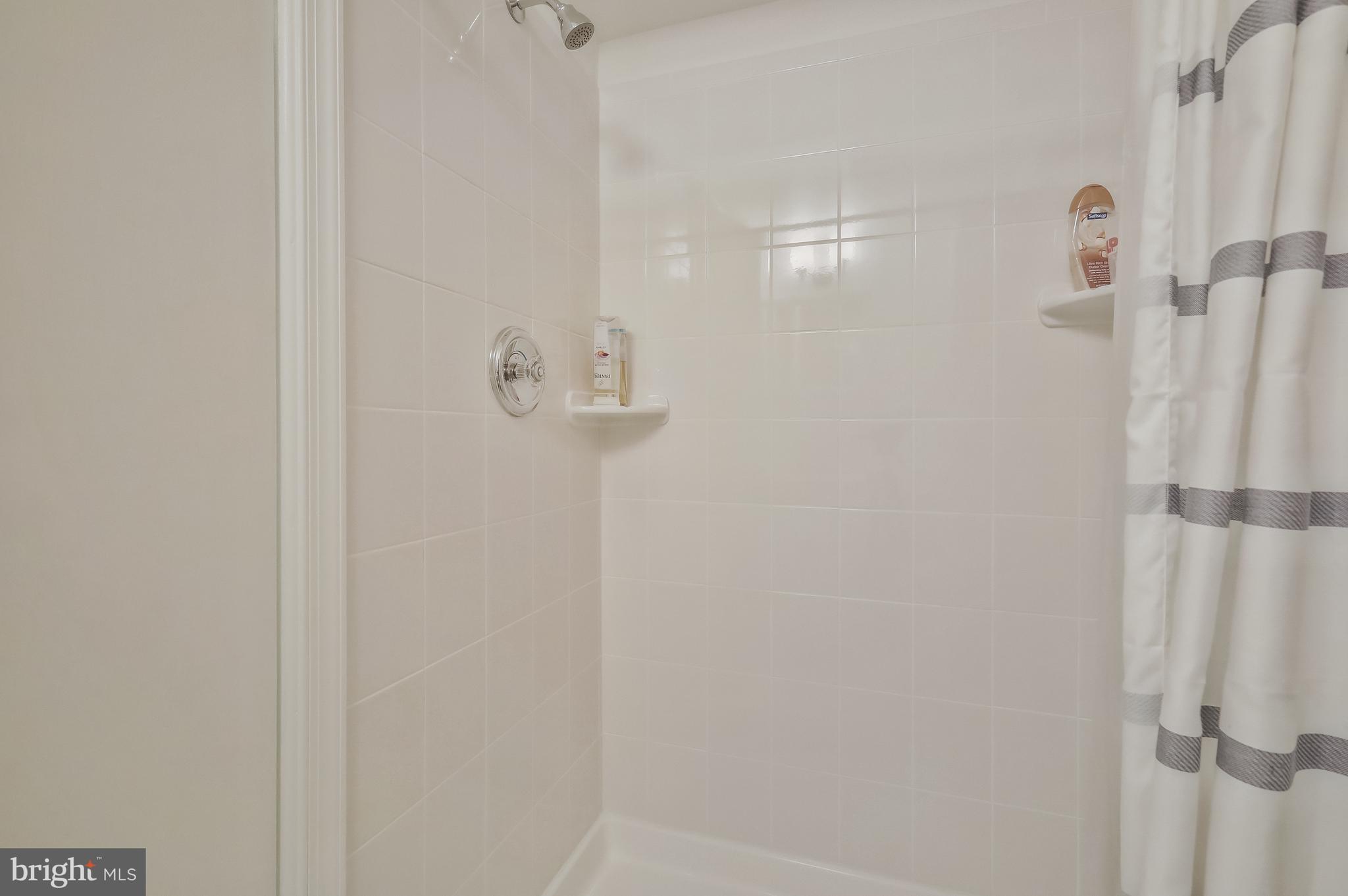 GOLF CLUB MANOR - Residential