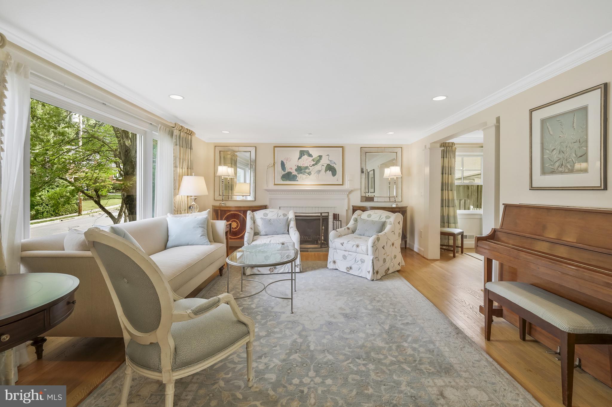 GOLF CLUB MANOR - Residential