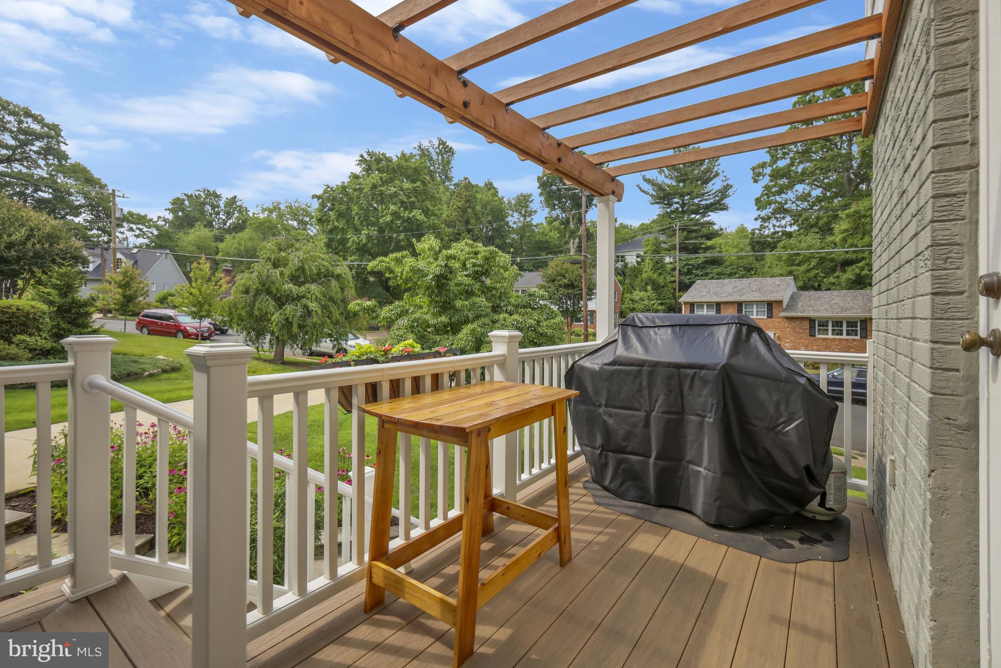 GOLF CLUB MANOR - Residential