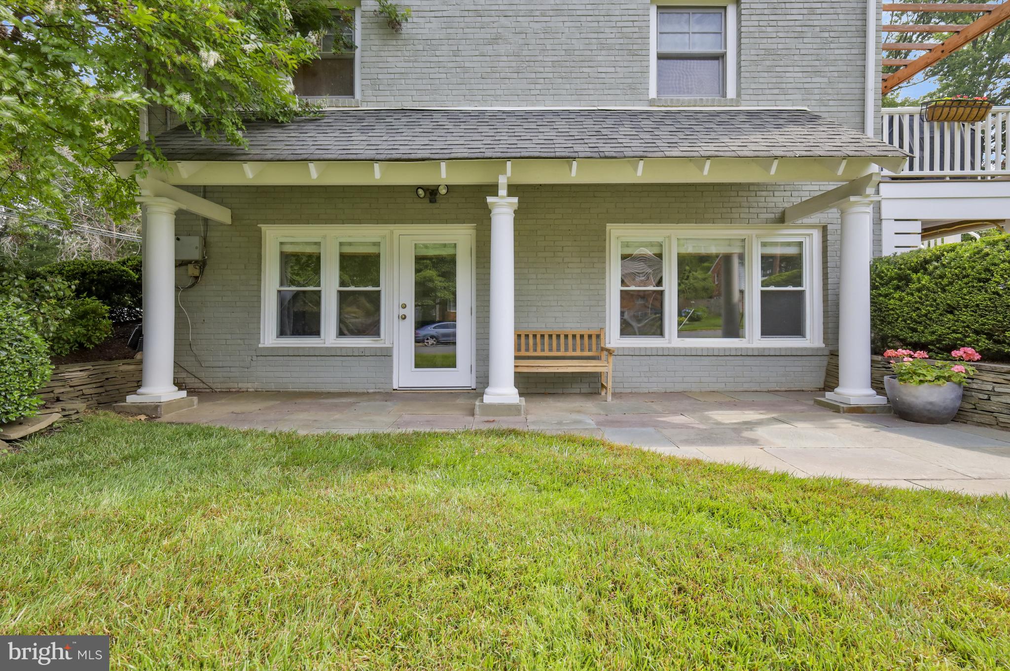 GOLF CLUB MANOR - Residential