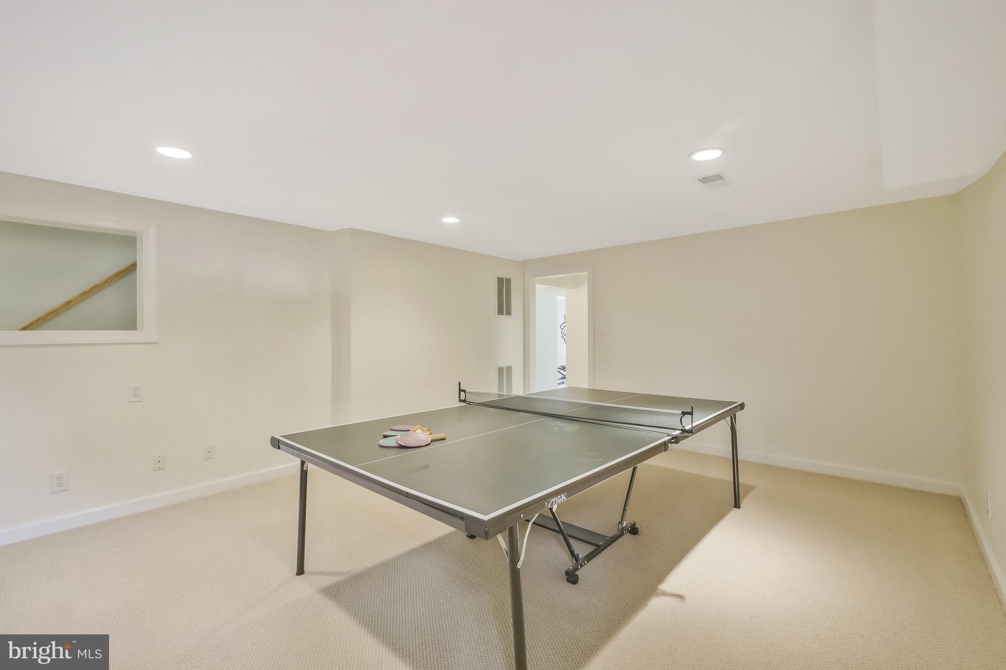 GOLF CLUB MANOR - Residential