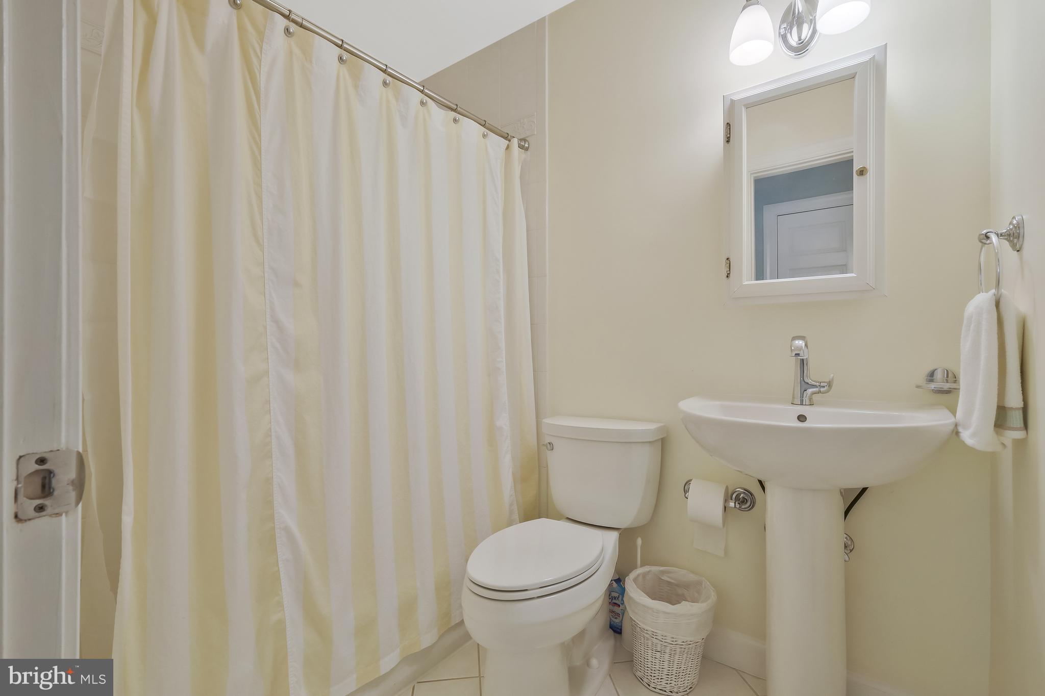 GOLF CLUB MANOR - Residential