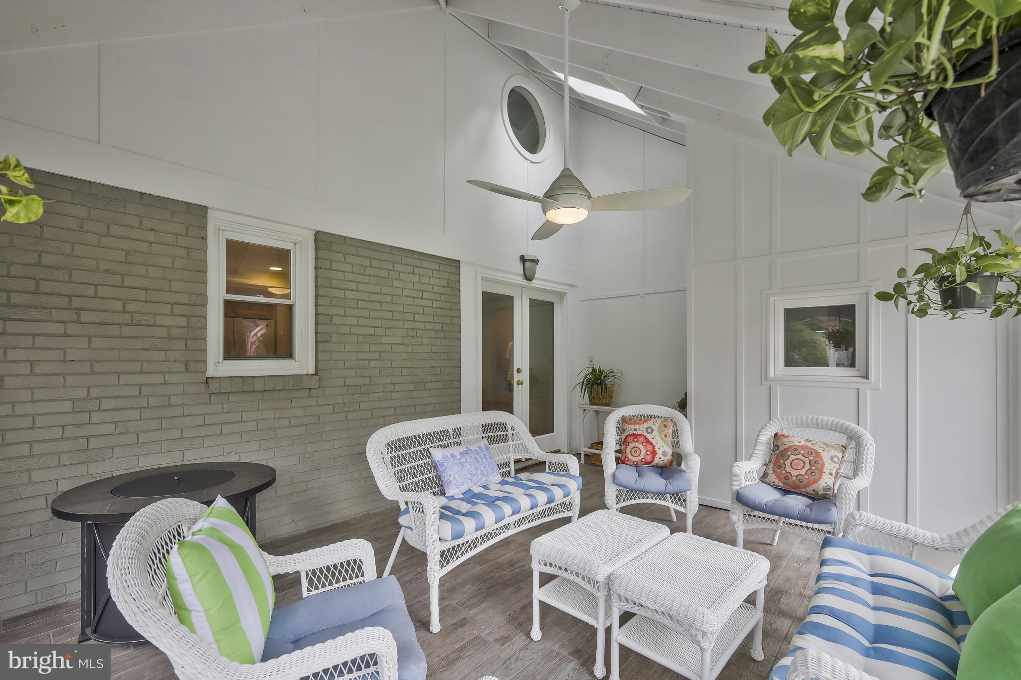 GOLF CLUB MANOR - Residential