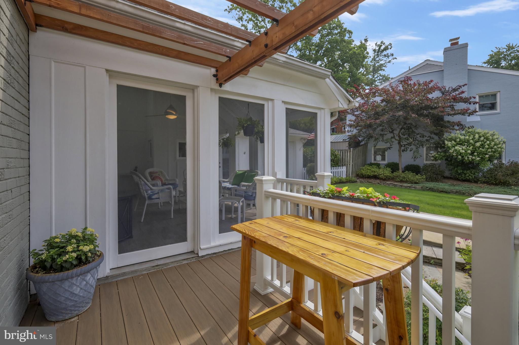 GOLF CLUB MANOR - Residential