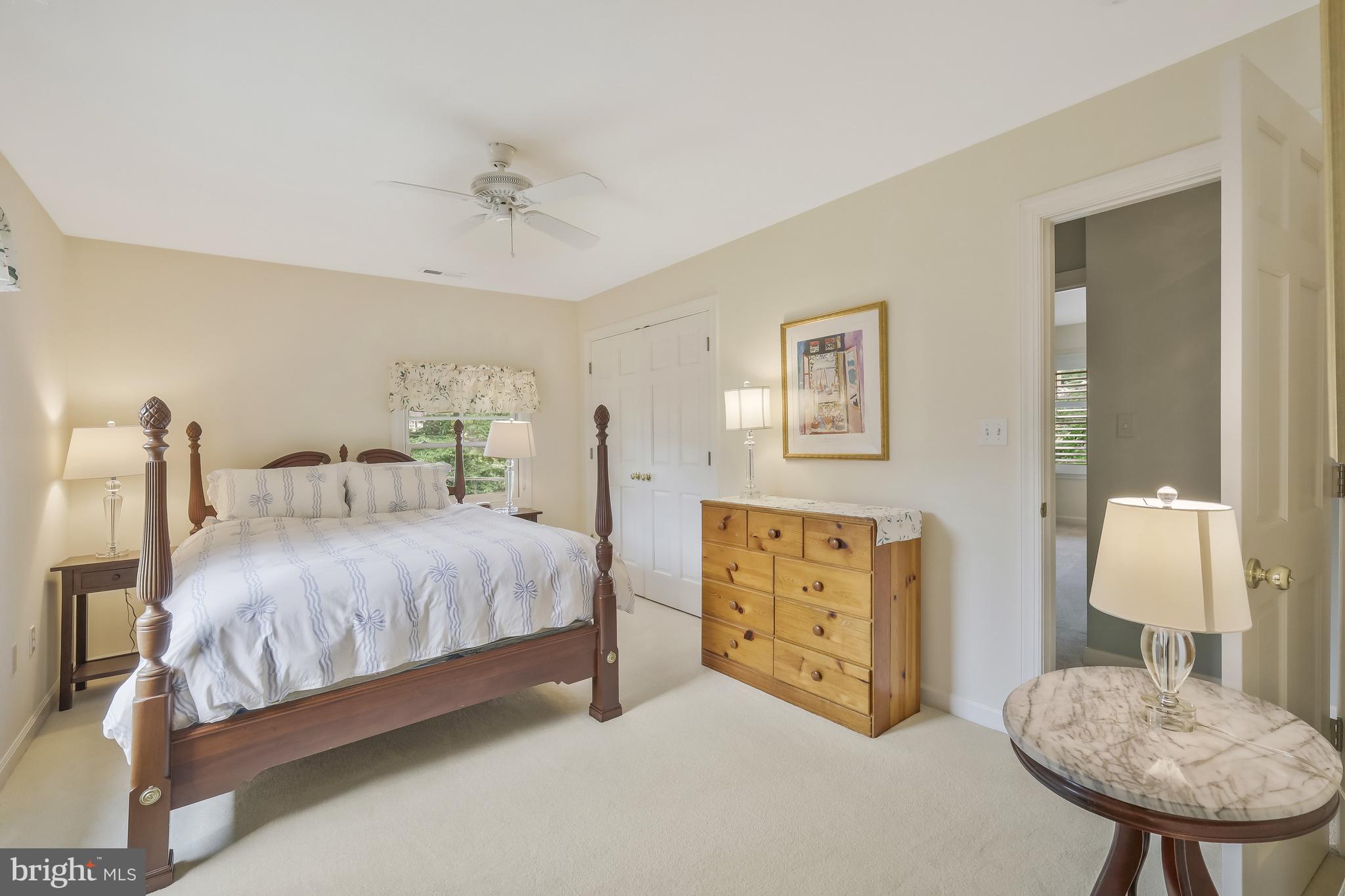 GOLF CLUB MANOR - Residential