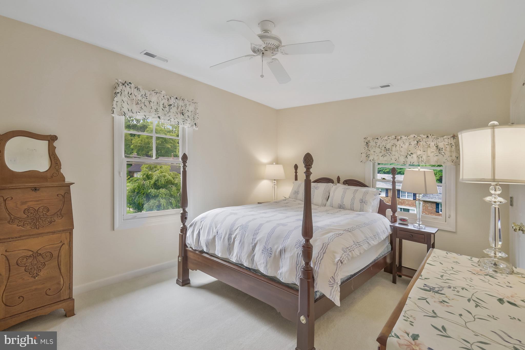 GOLF CLUB MANOR - Residential