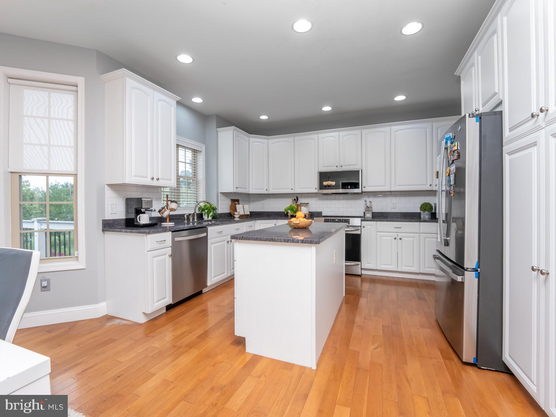 MAJESTIC RIDGE - Residential