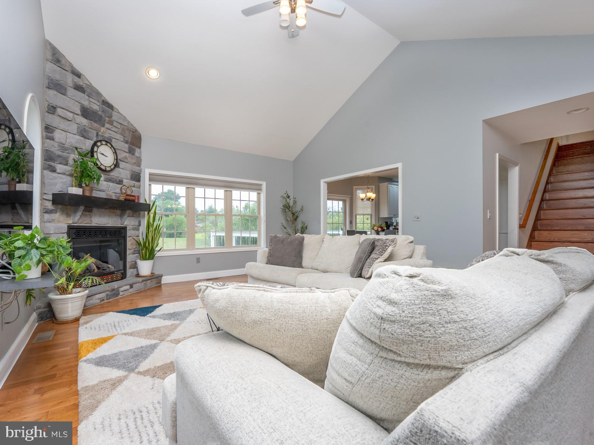 MAJESTIC RIDGE - Residential