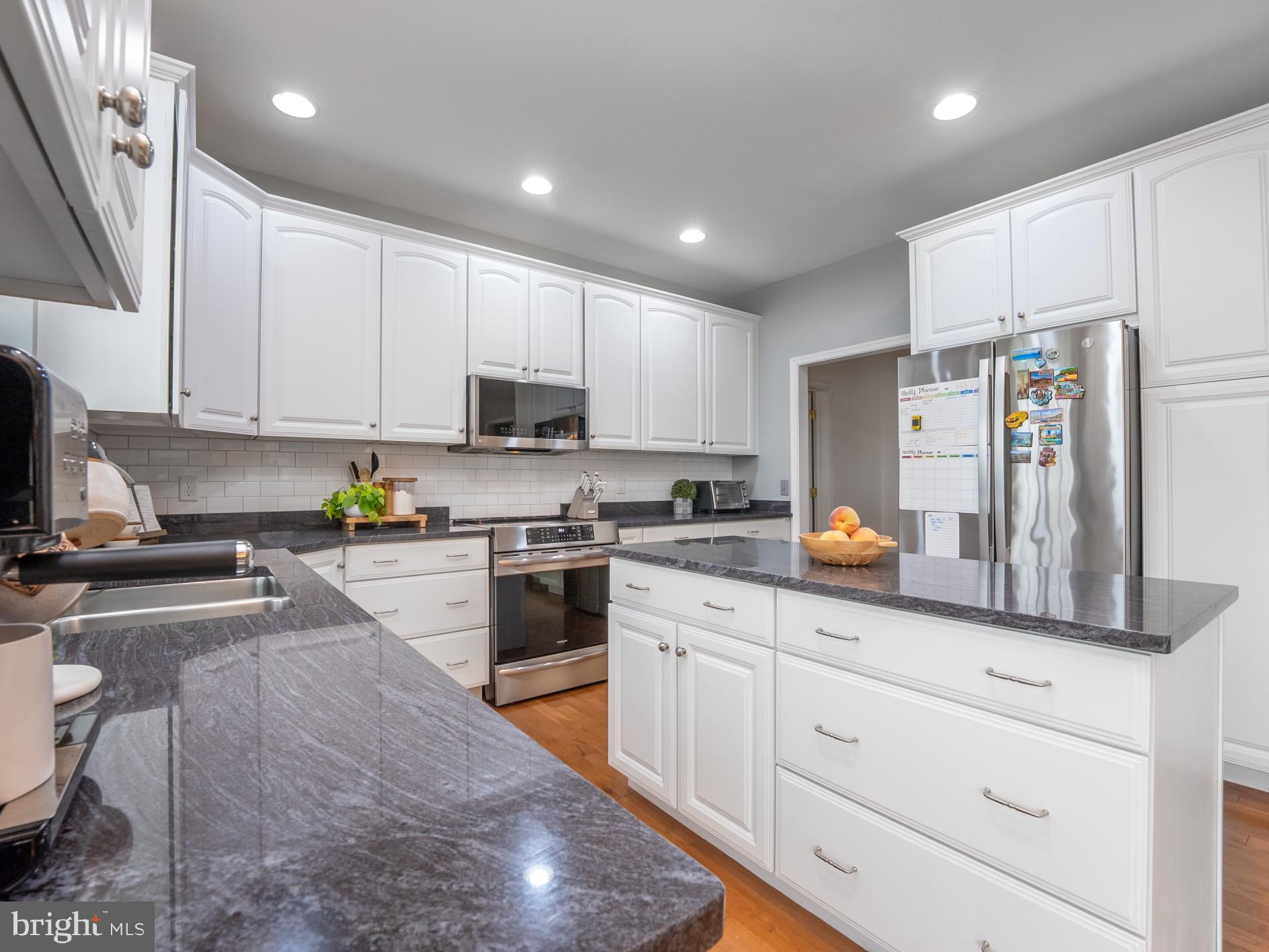 MAJESTIC RIDGE - Residential