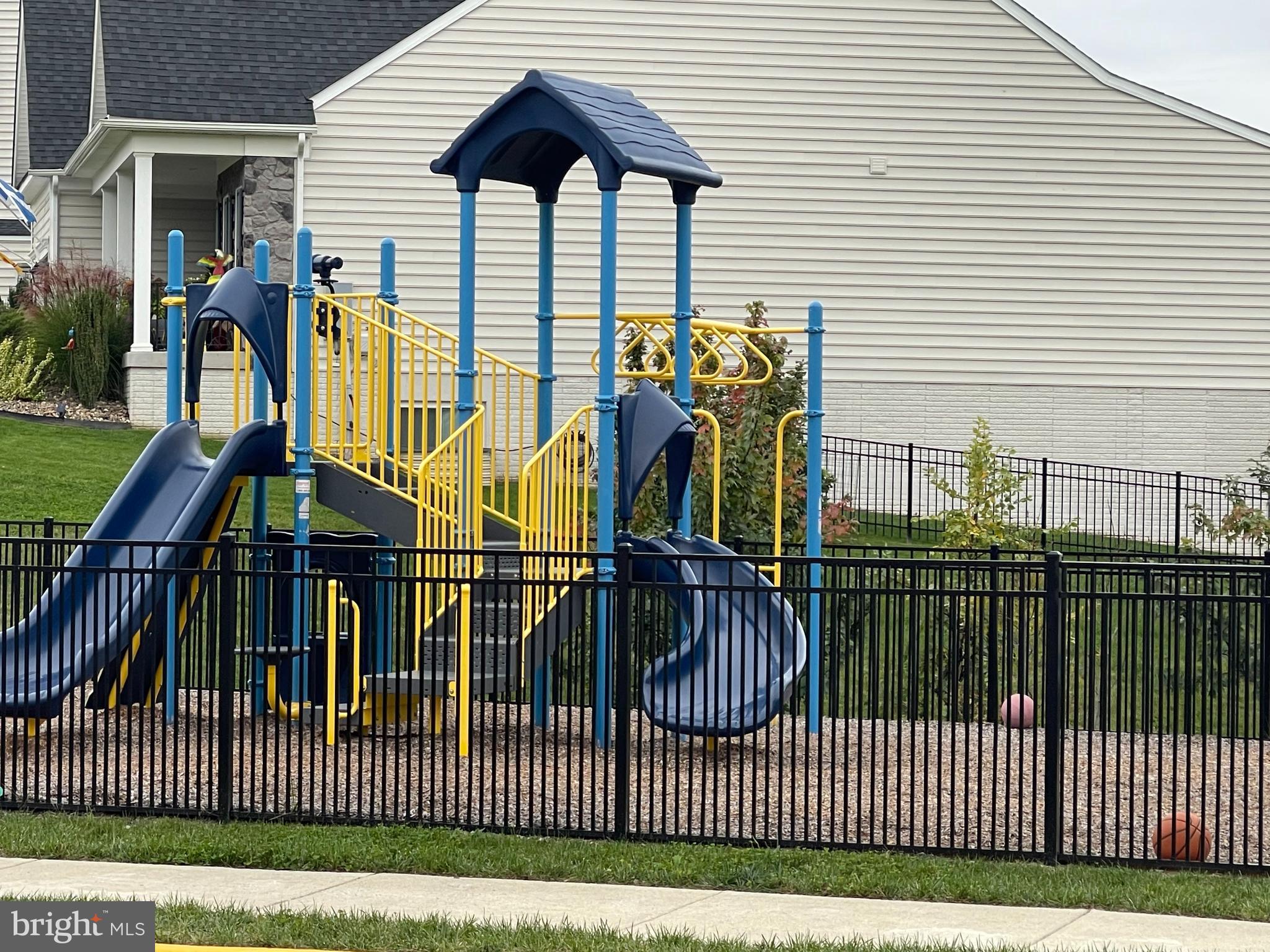 LAKE FREDERICK - Residential Lease