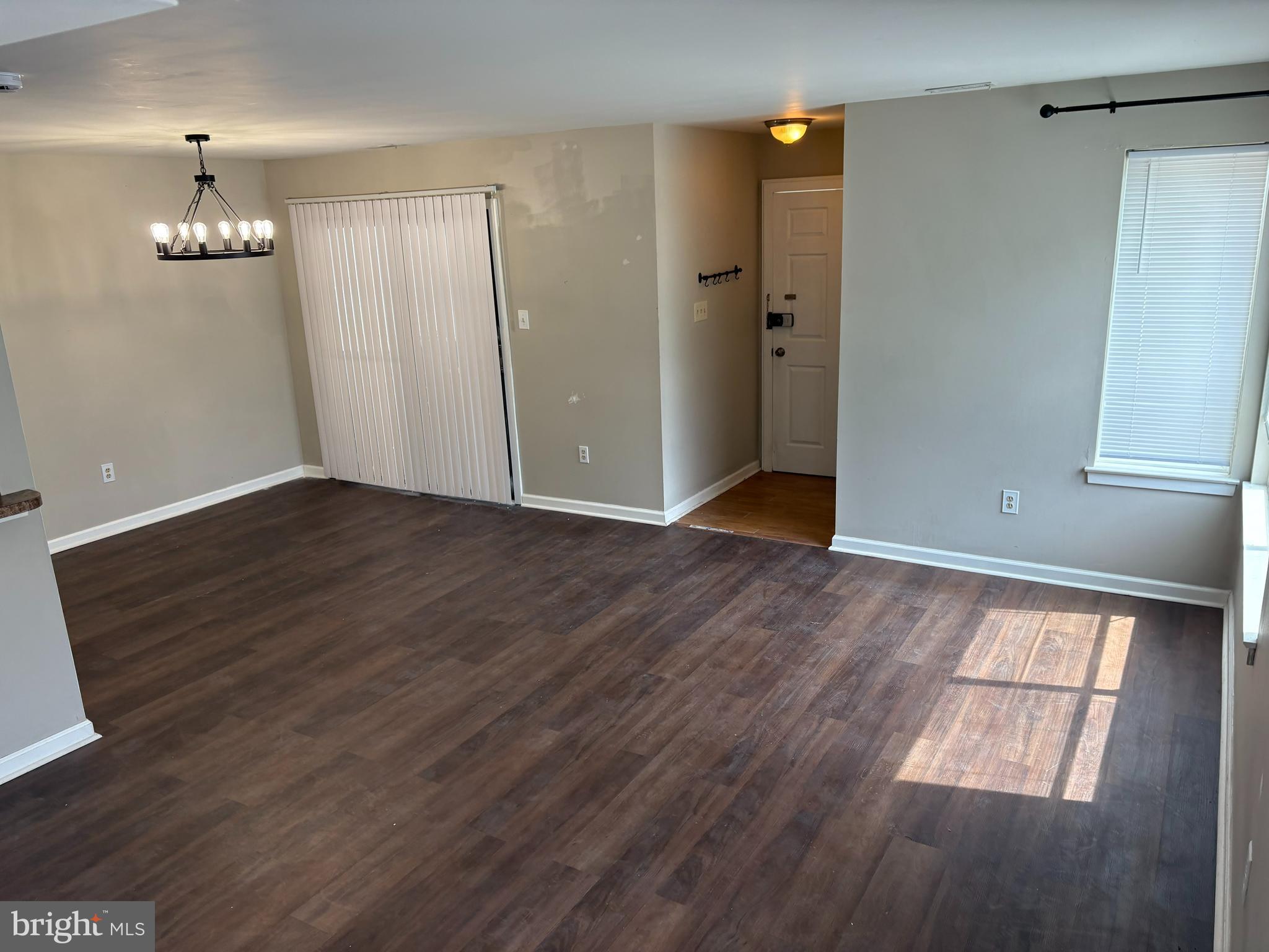 904 GREGORYS WAY