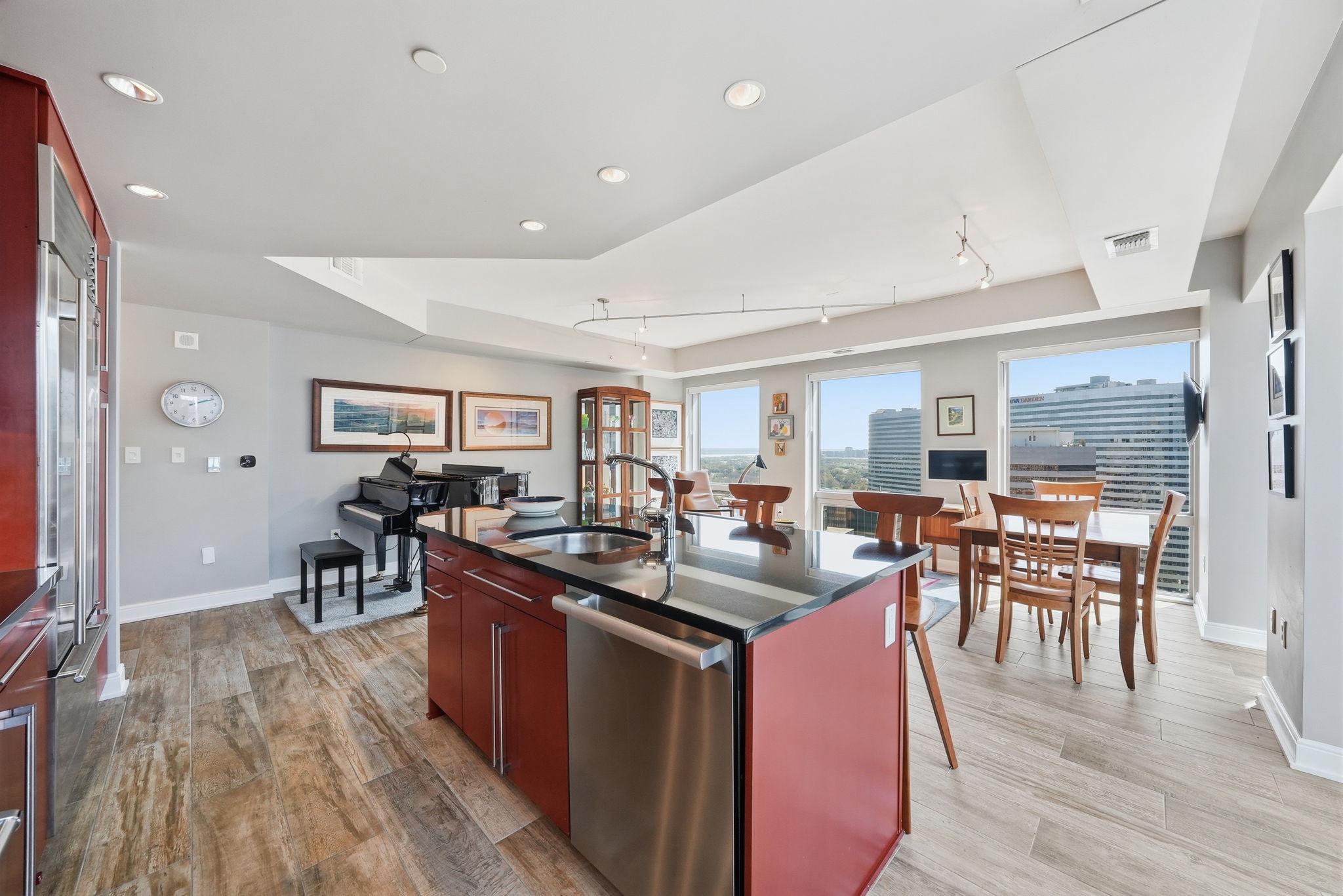 THE WATERVIEW - Residential