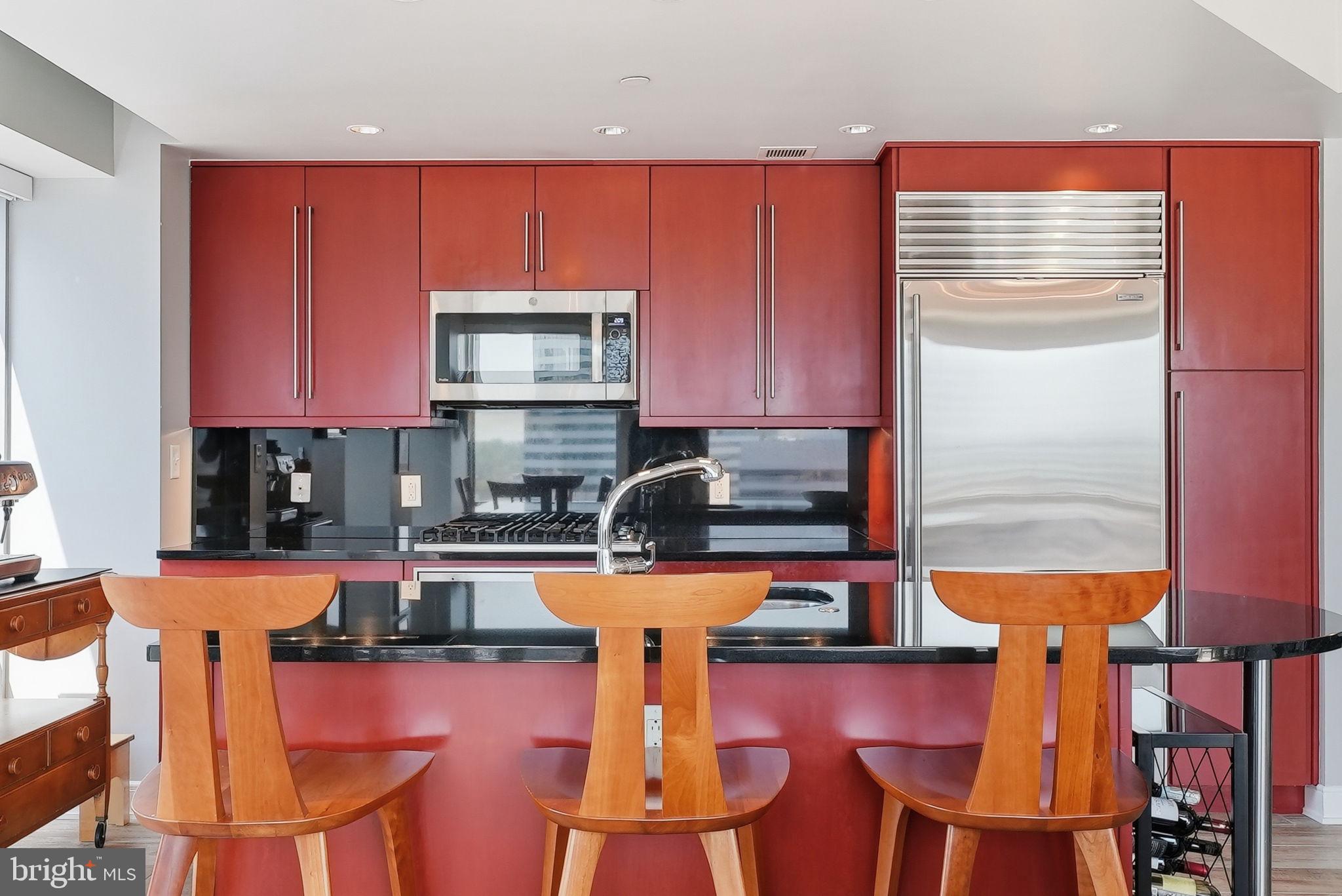 THE WATERVIEW - Residential