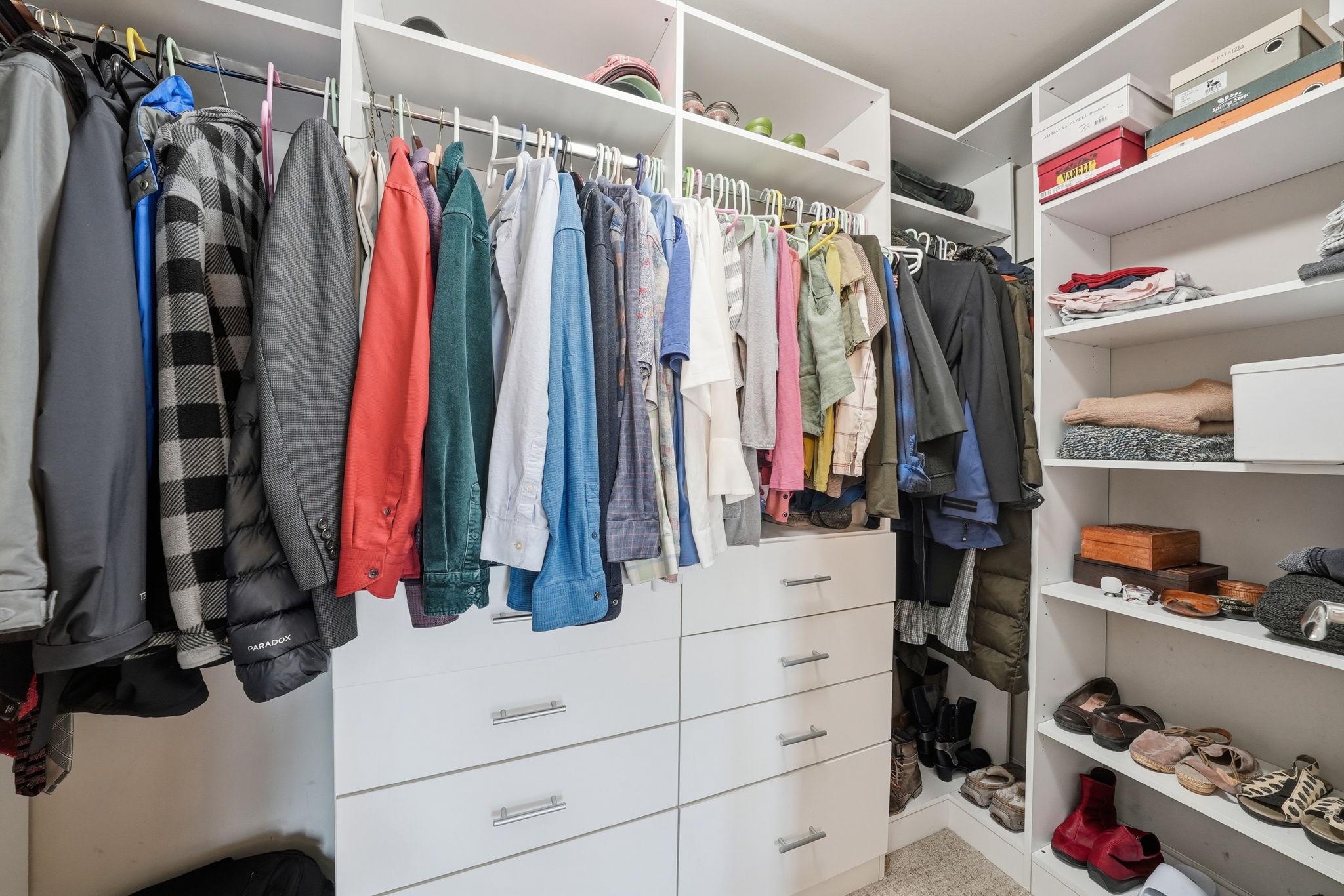 THE WATERVIEW - Residential