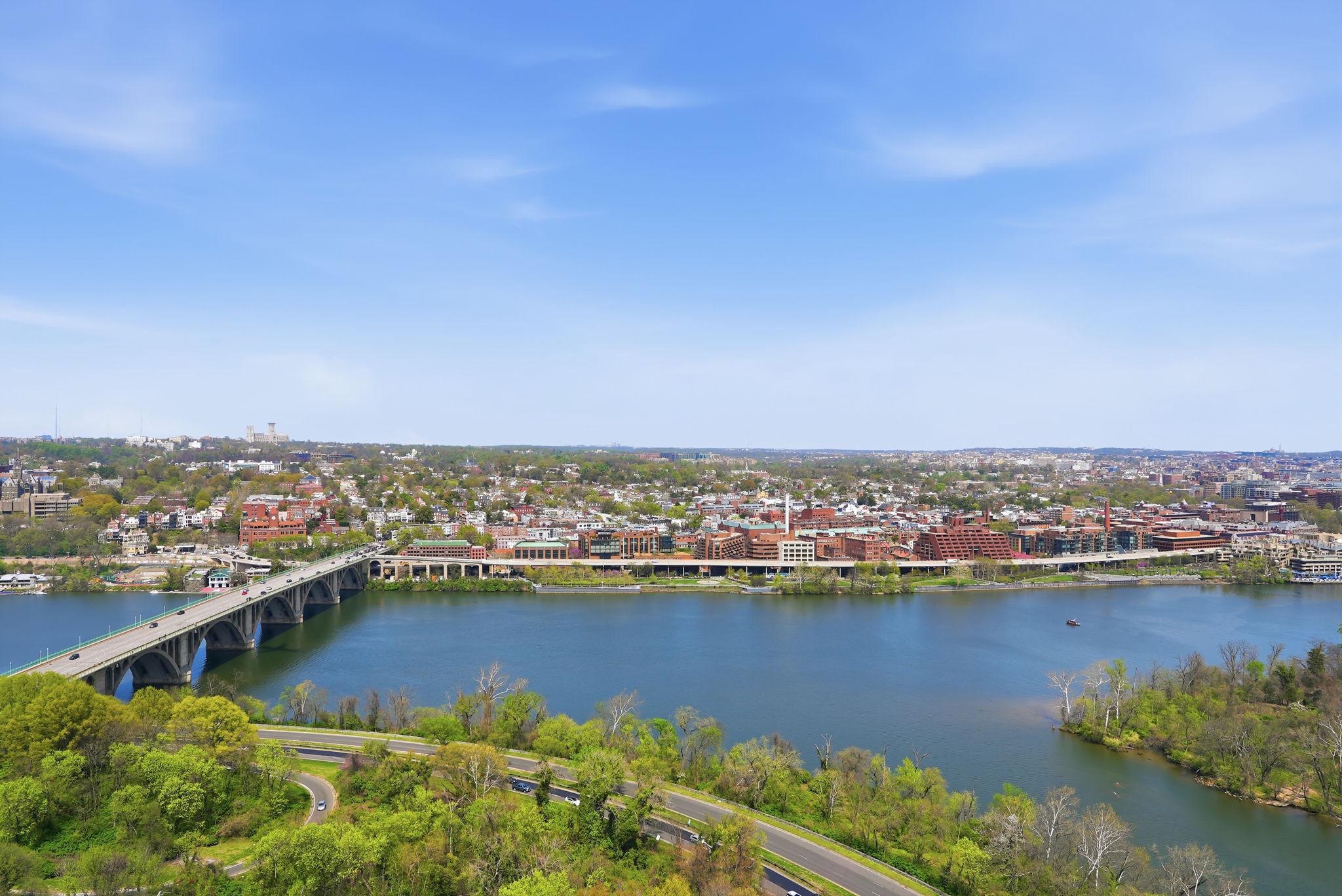 THE WATERVIEW - Residential