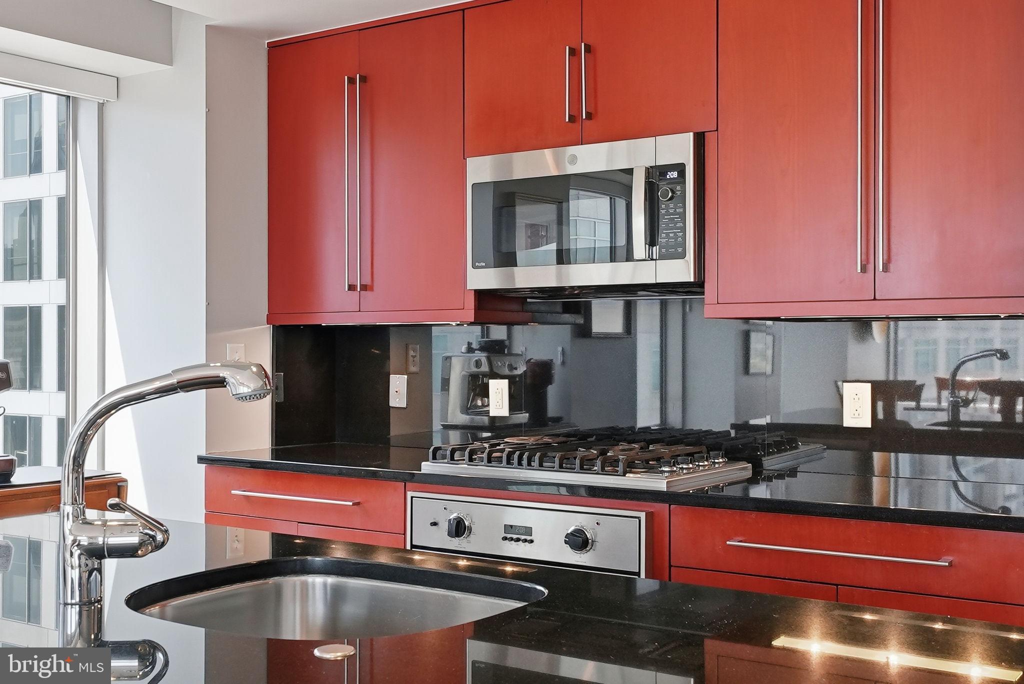 THE WATERVIEW - Residential