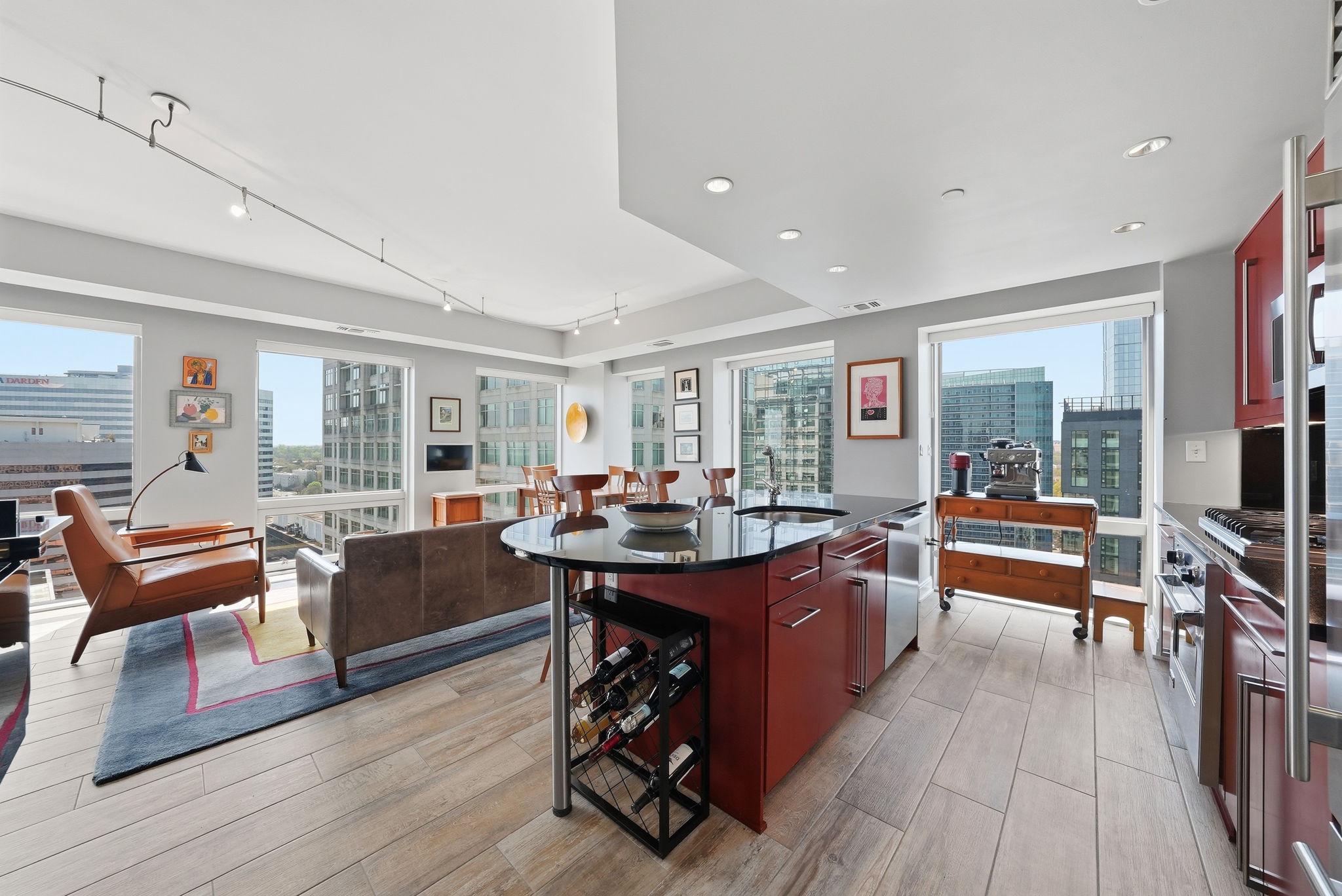 THE WATERVIEW - Residential