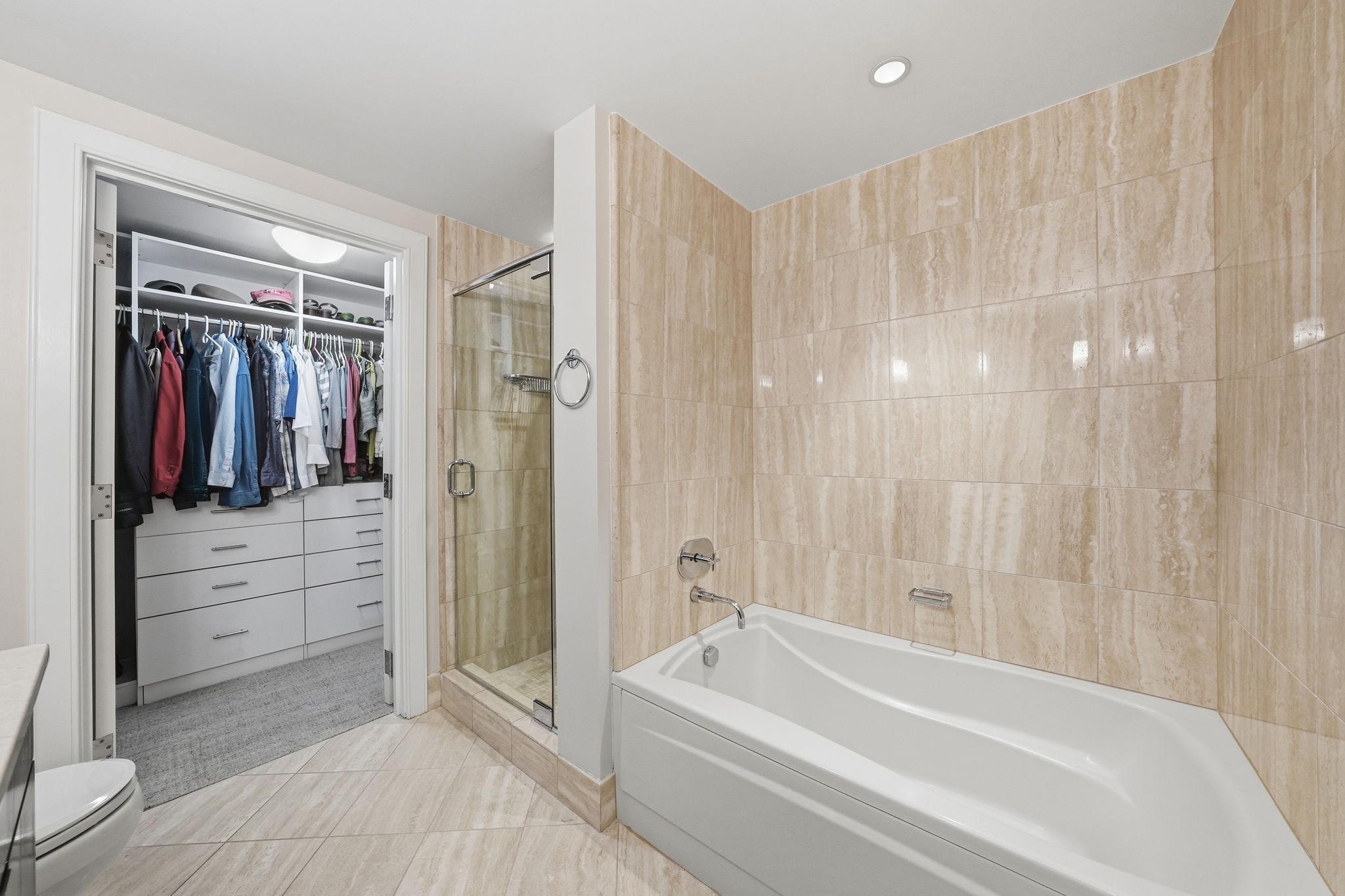 THE WATERVIEW - Residential