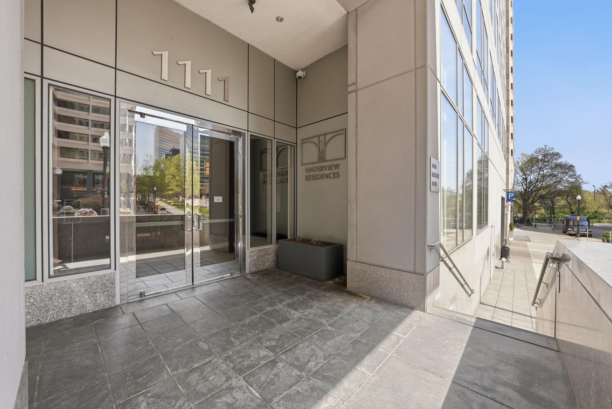 1111 19TH STREET N 2604