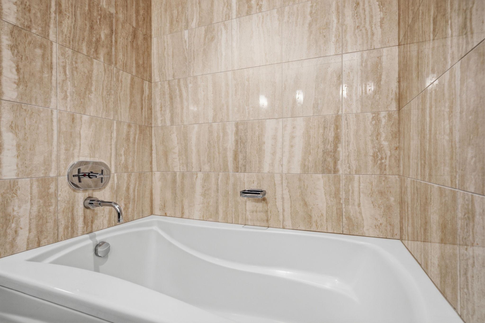 THE WATERVIEW - Residential