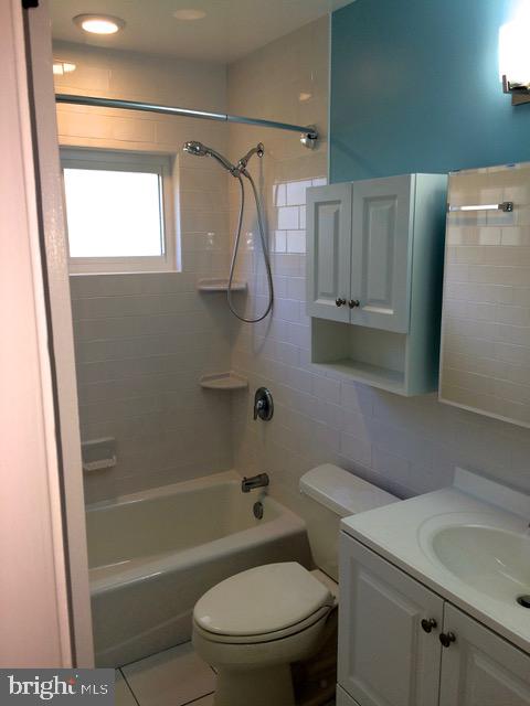 TWINBROOK - Residential Lease