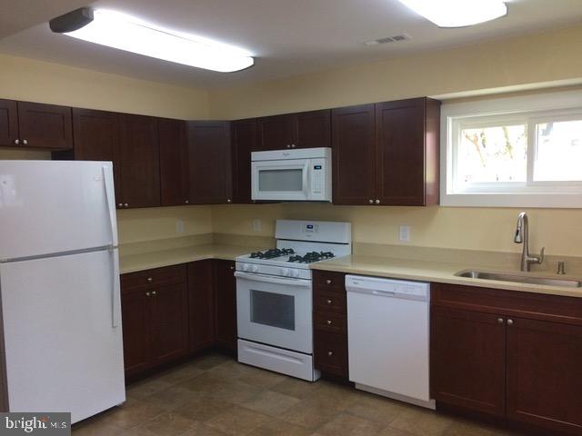 TWINBROOK - Residential Lease