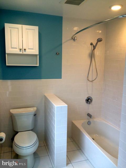 TWINBROOK - Residential Lease