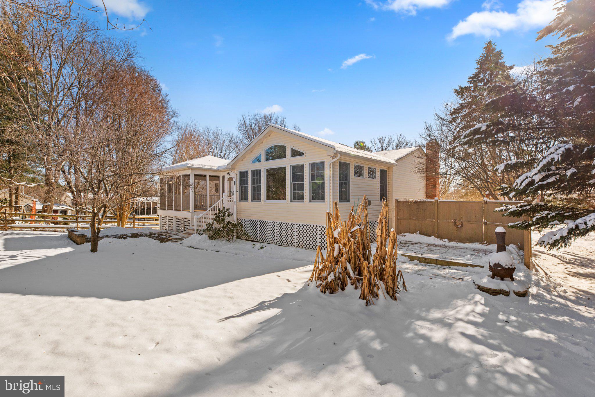 VILLAGE OF LONG REACH - Residential