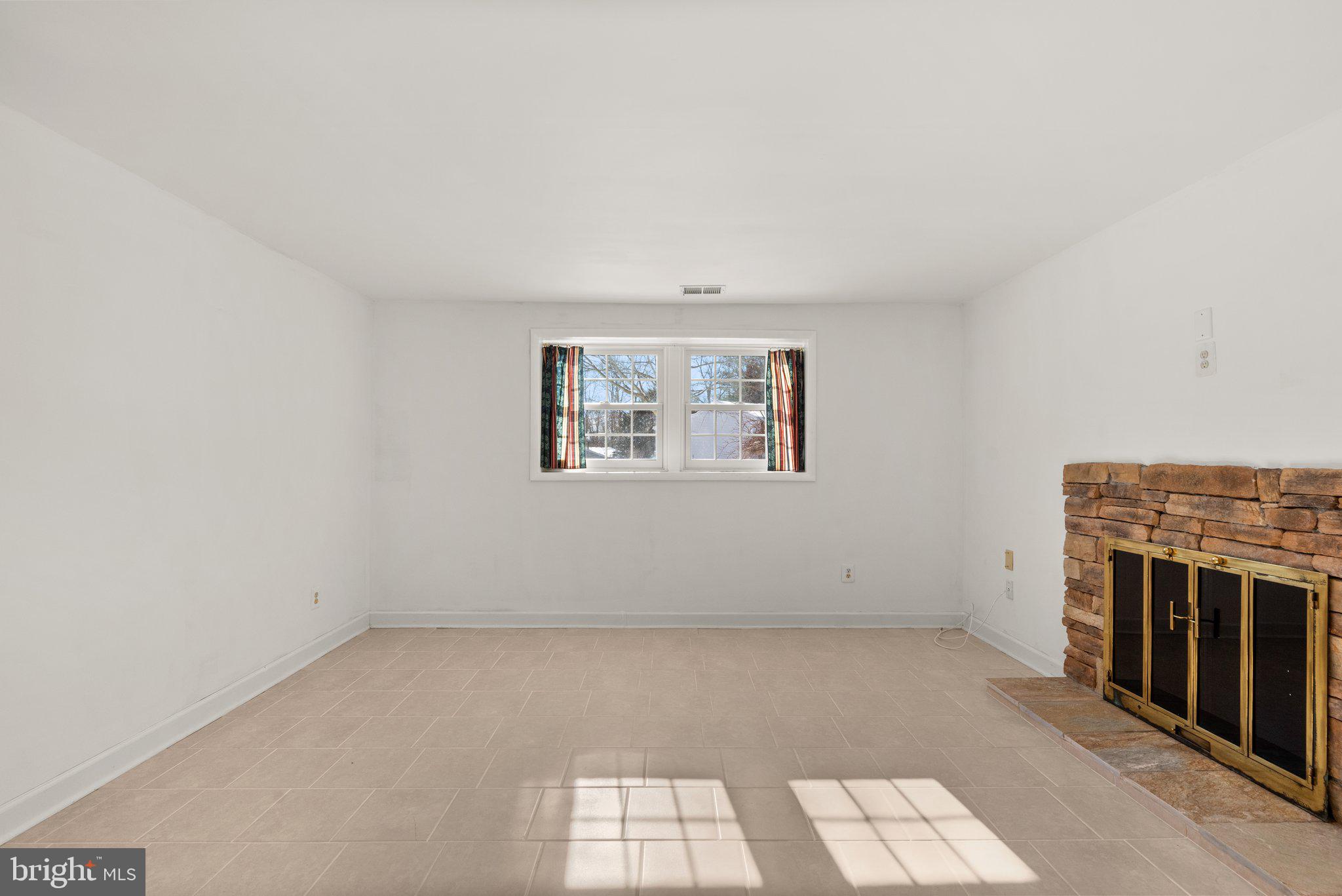 VILLAGE OF LONG REACH - Residential