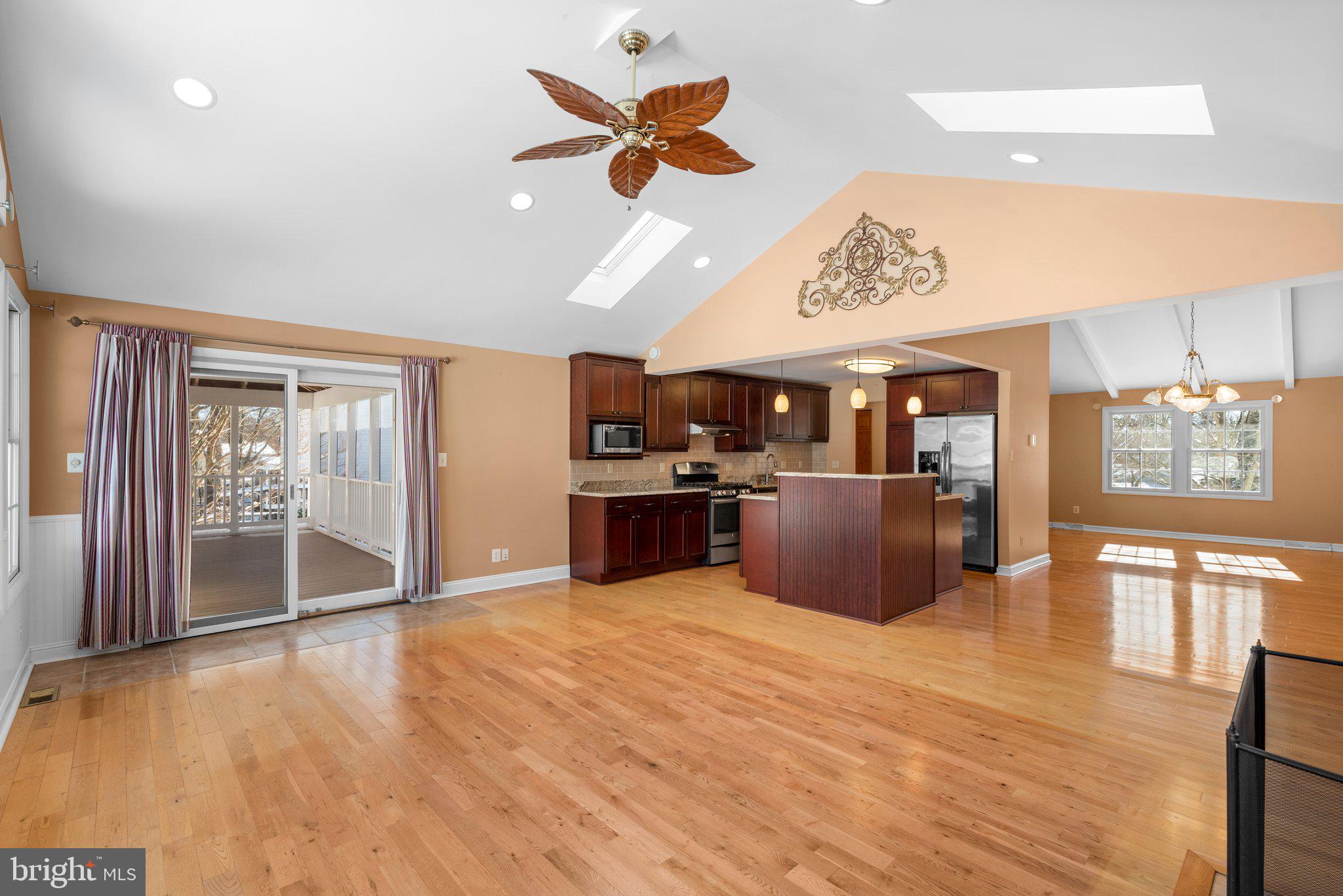 VILLAGE OF LONG REACH - Residential