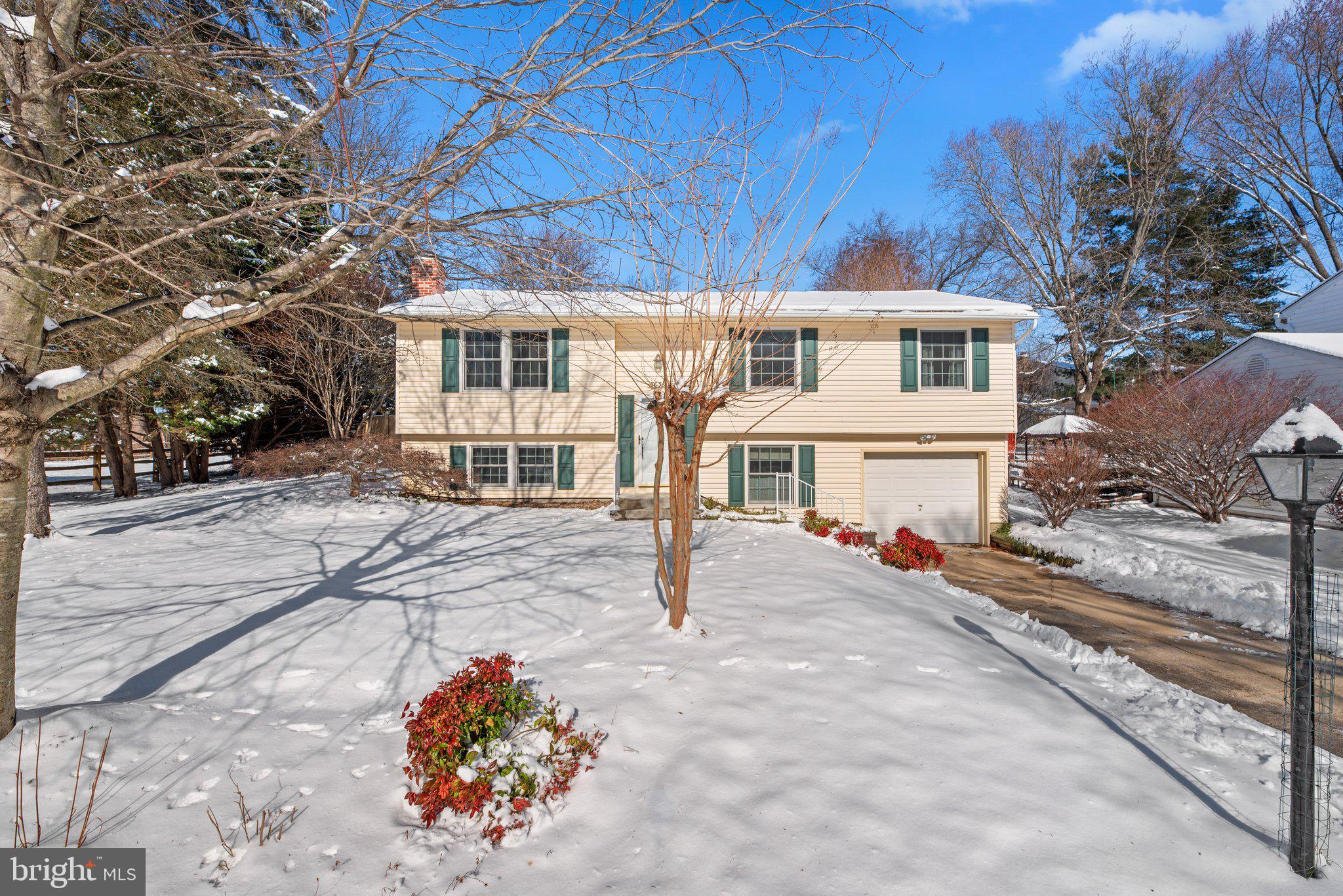 VILLAGE OF LONG REACH - Residential